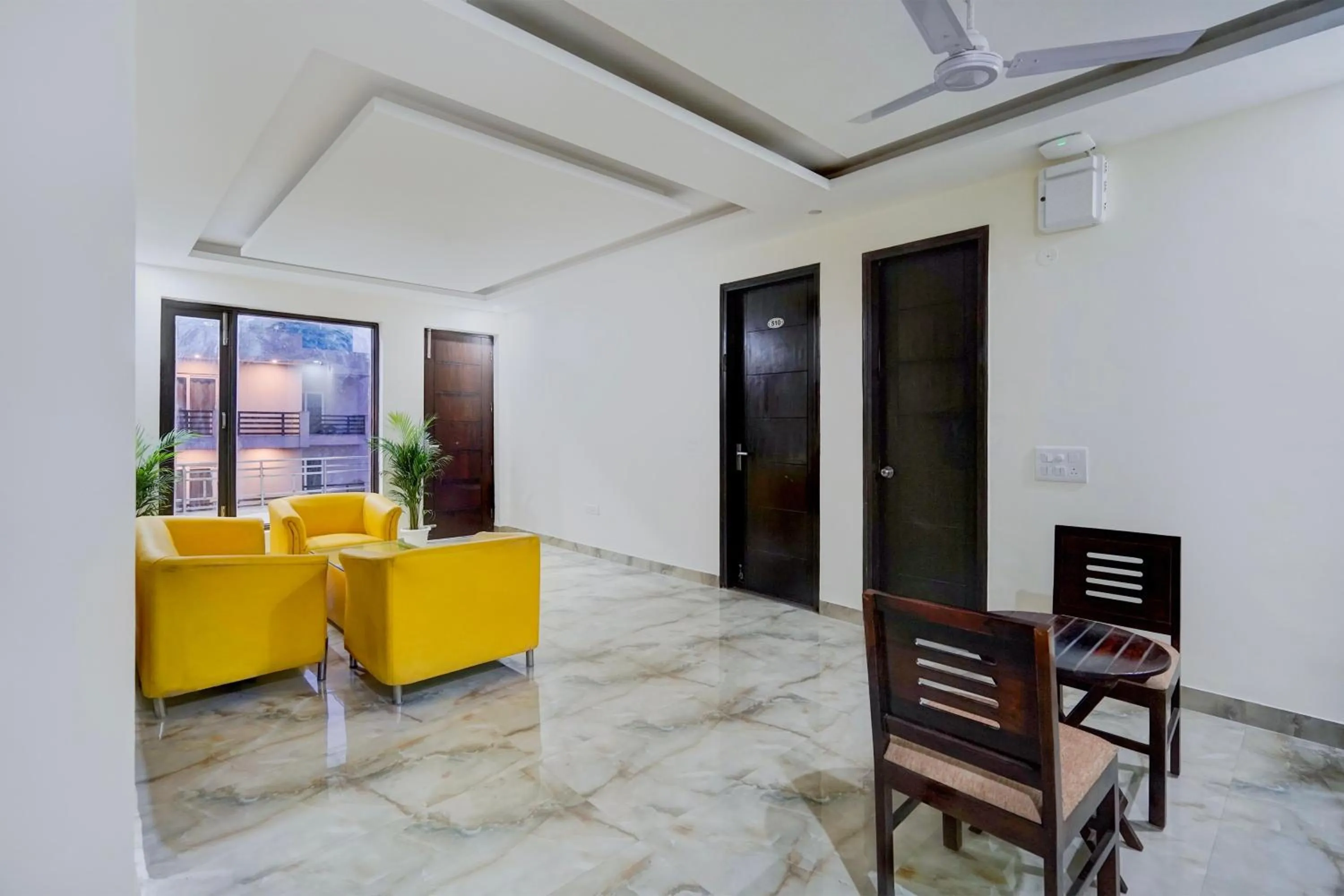 Lobby or reception in Townhouse Delight Inn