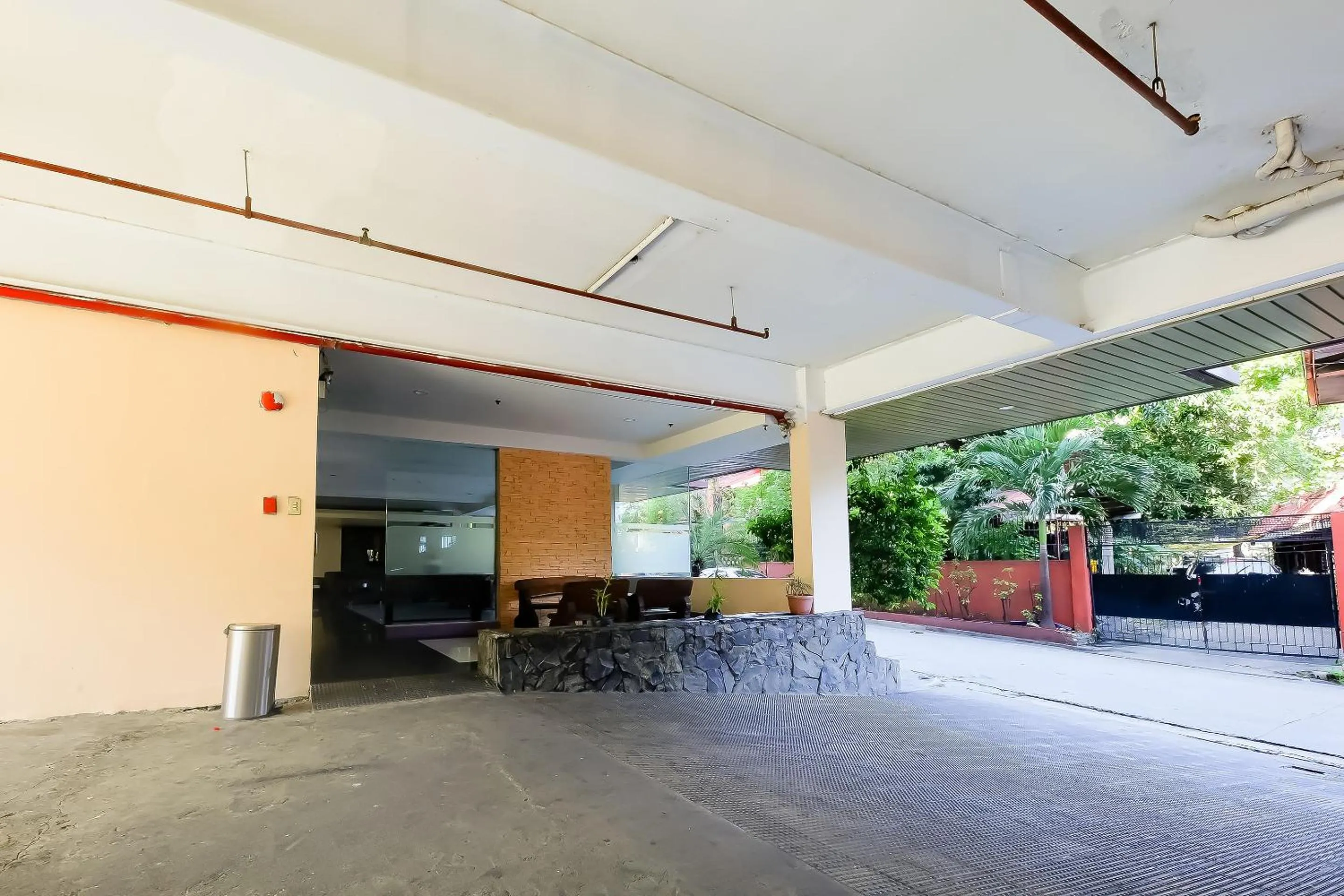 Facade/entrance in Cote D' Azure