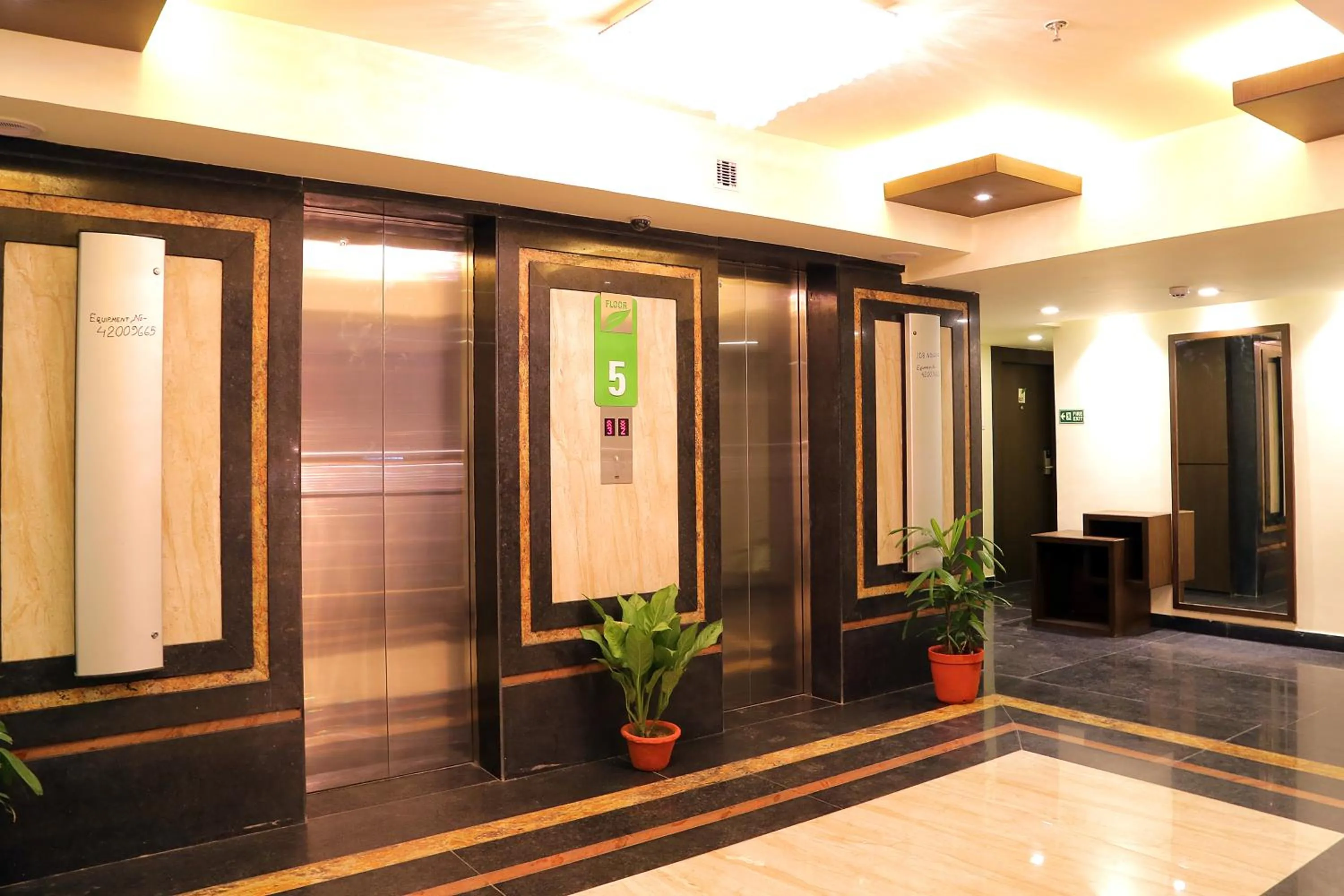 Area and facilities in Ethnotel, Kolkata Airport