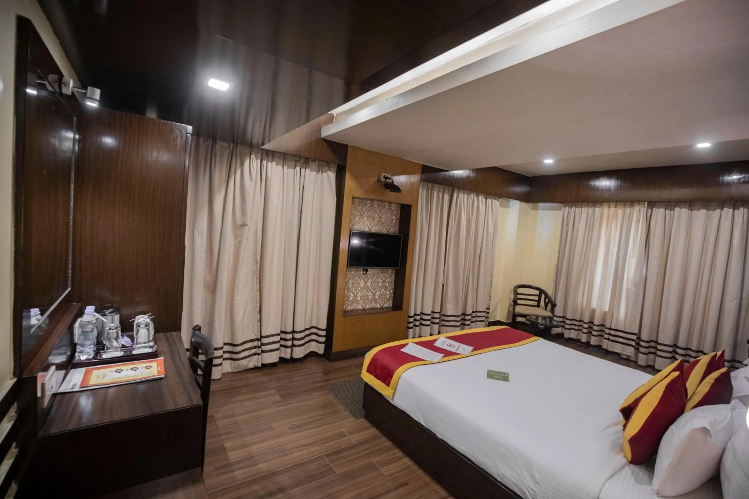 Bed in Ethnotel, Kolkata Airport