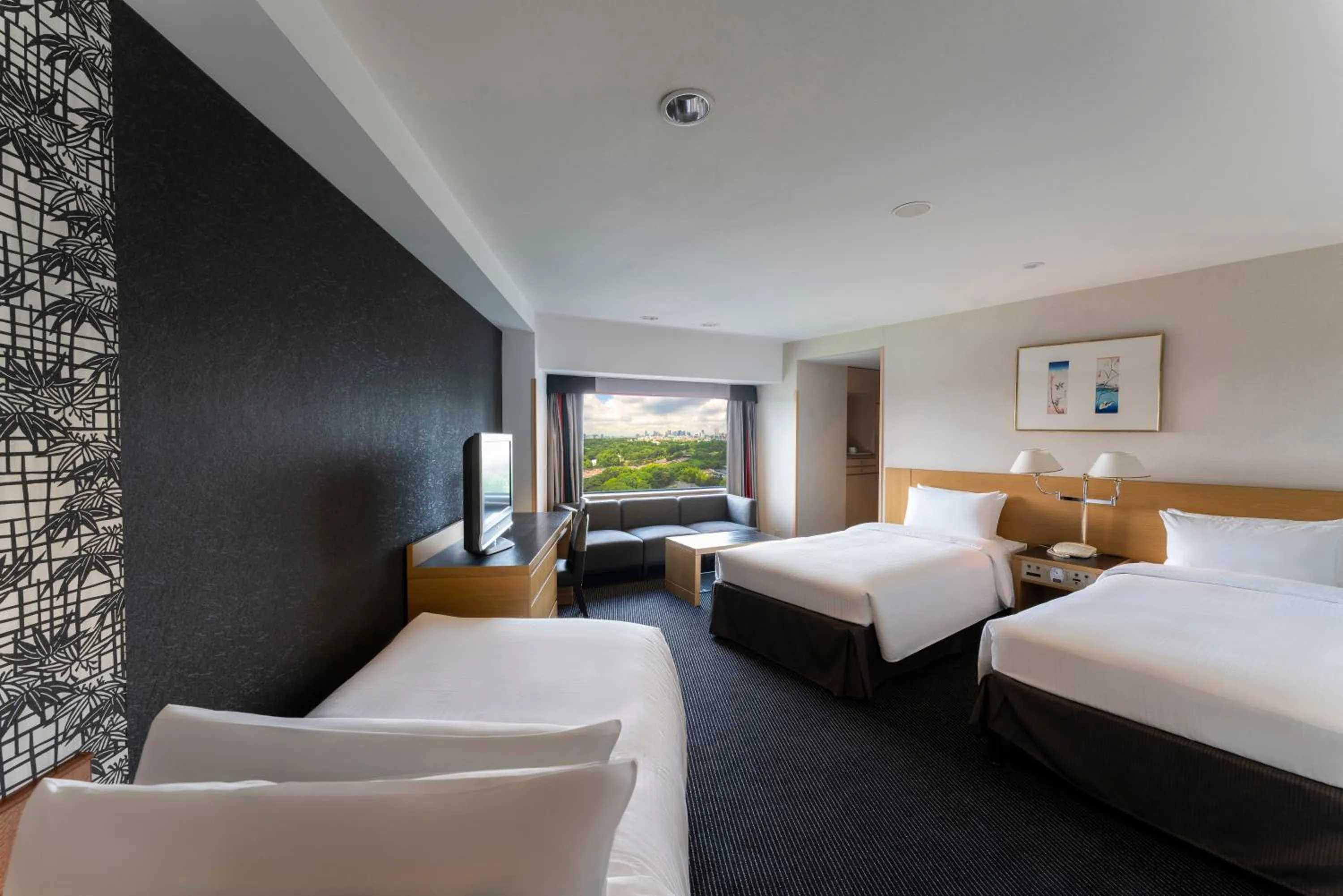 Photo of the whole room, Bed in Hotel New Otani Tokyo Garden Tower