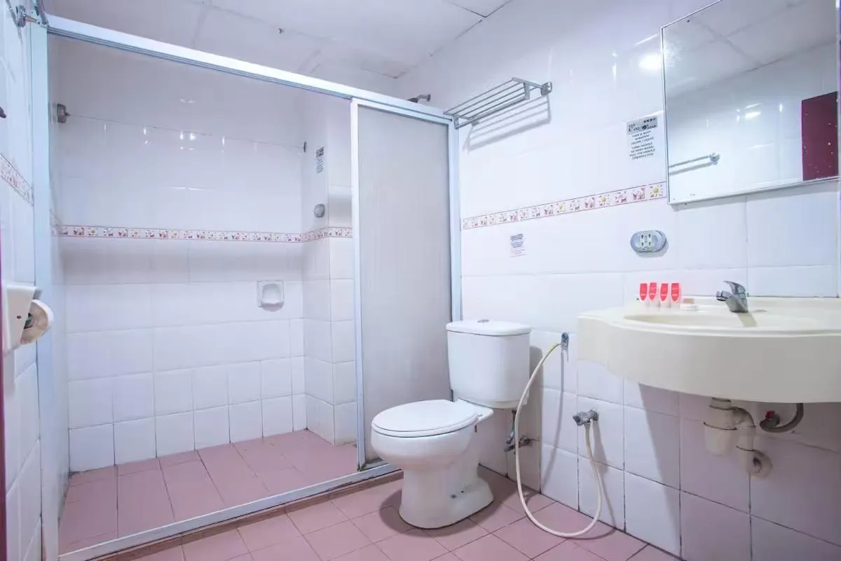 Carlton Hotel Seremban - Next to Terminal Bus Station