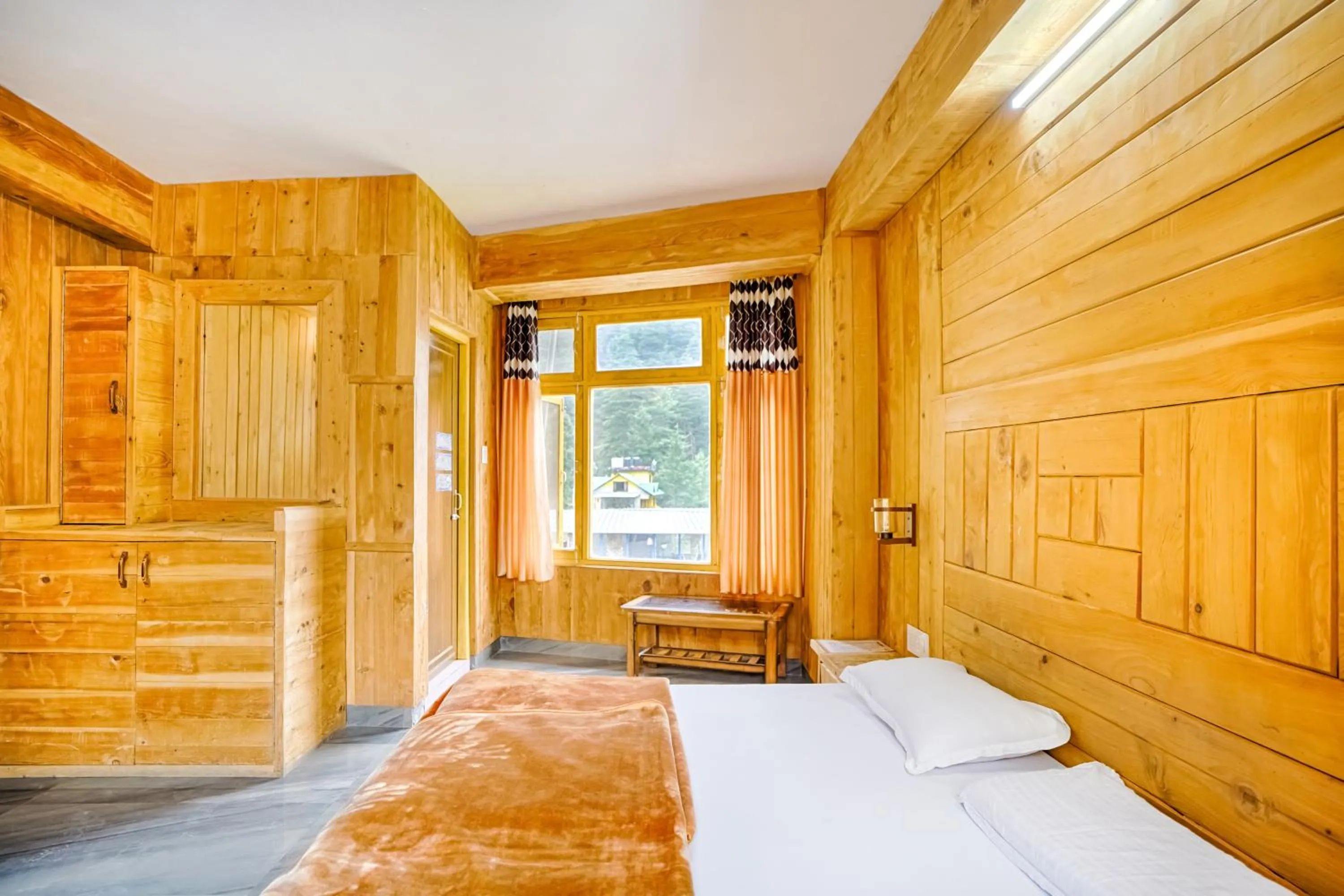 Bed in Jungle by sturmfrei Kasol