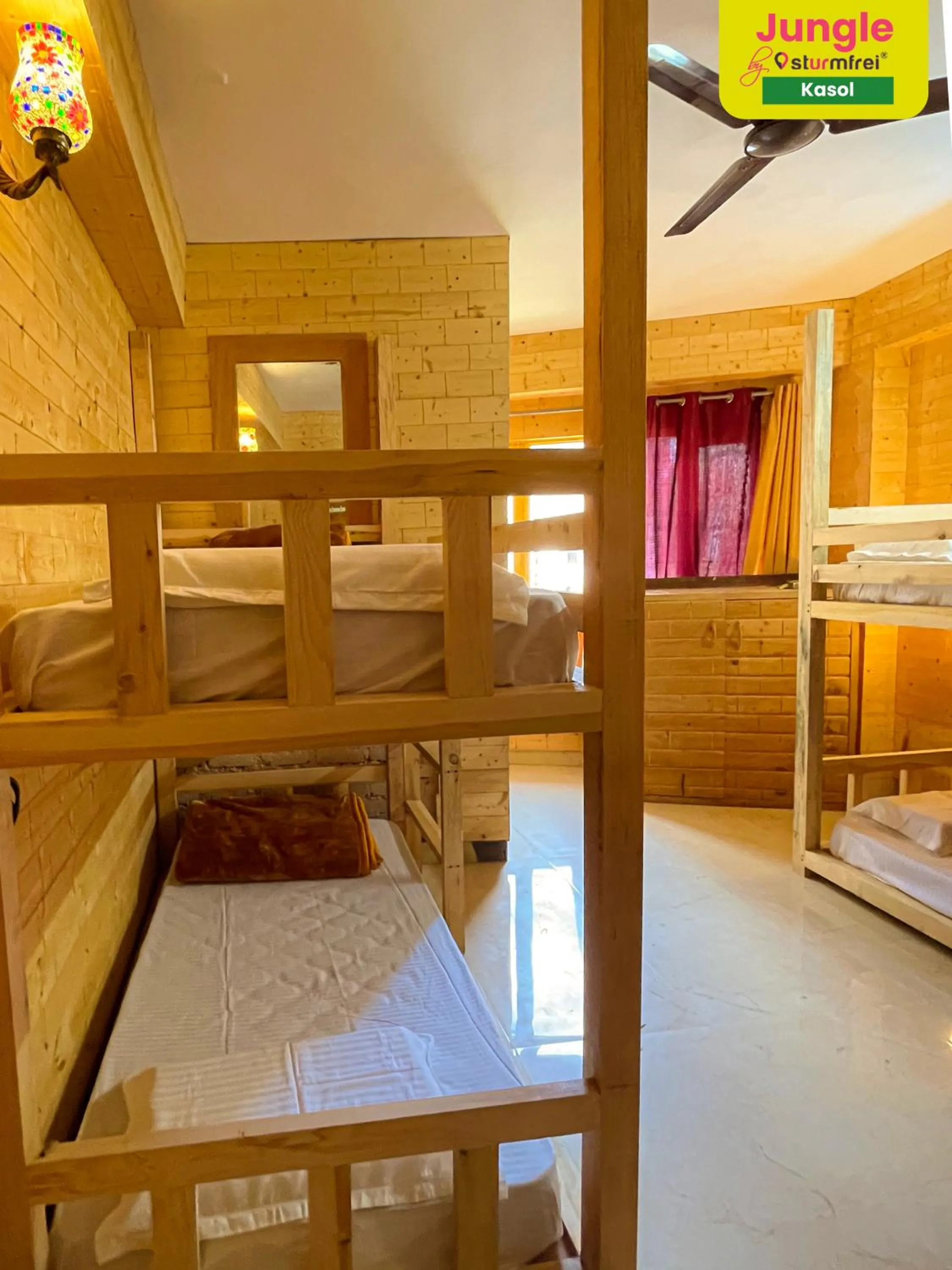 Bed in Jungle by sturmfrei Kasol