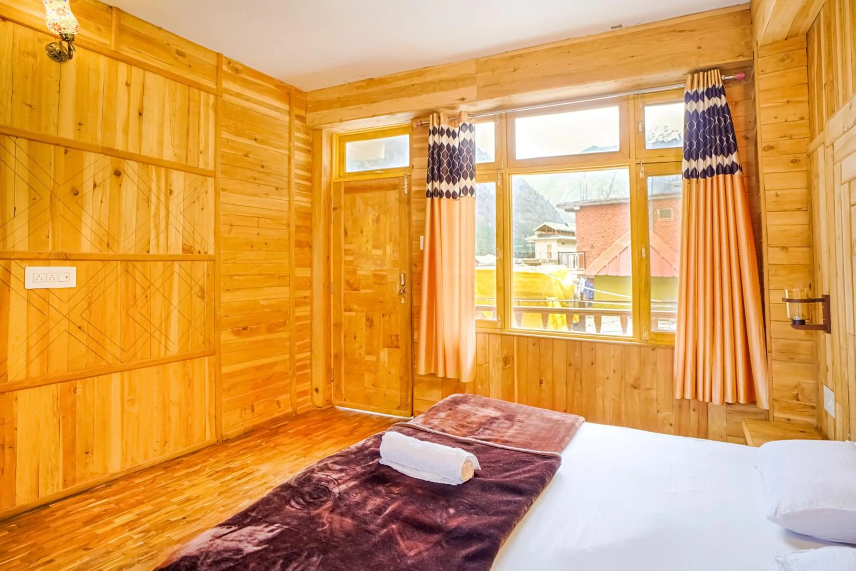 Bed in Jungle by sturmfrei Kasol