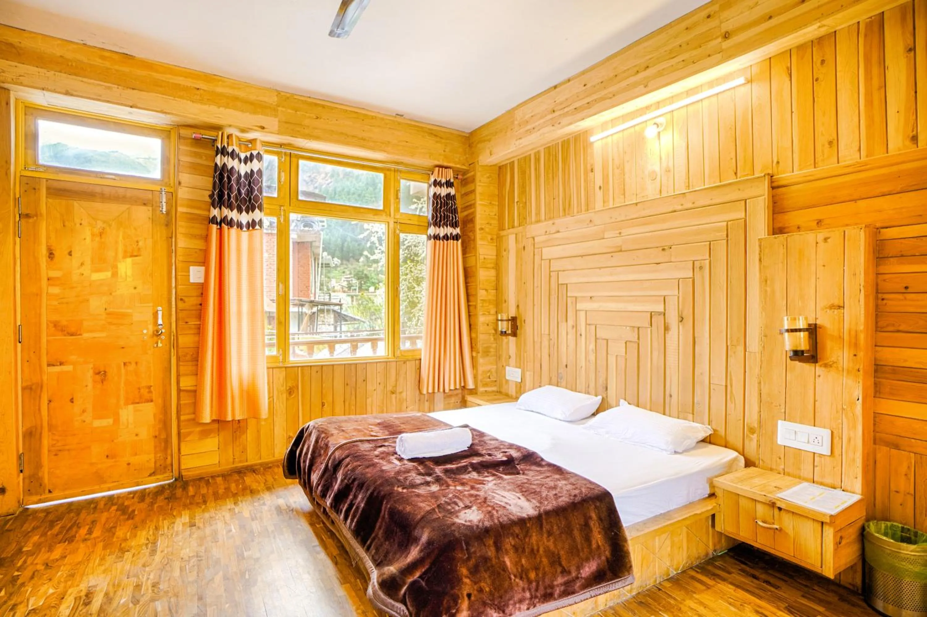 Bed in Jungle by sturmfrei Kasol