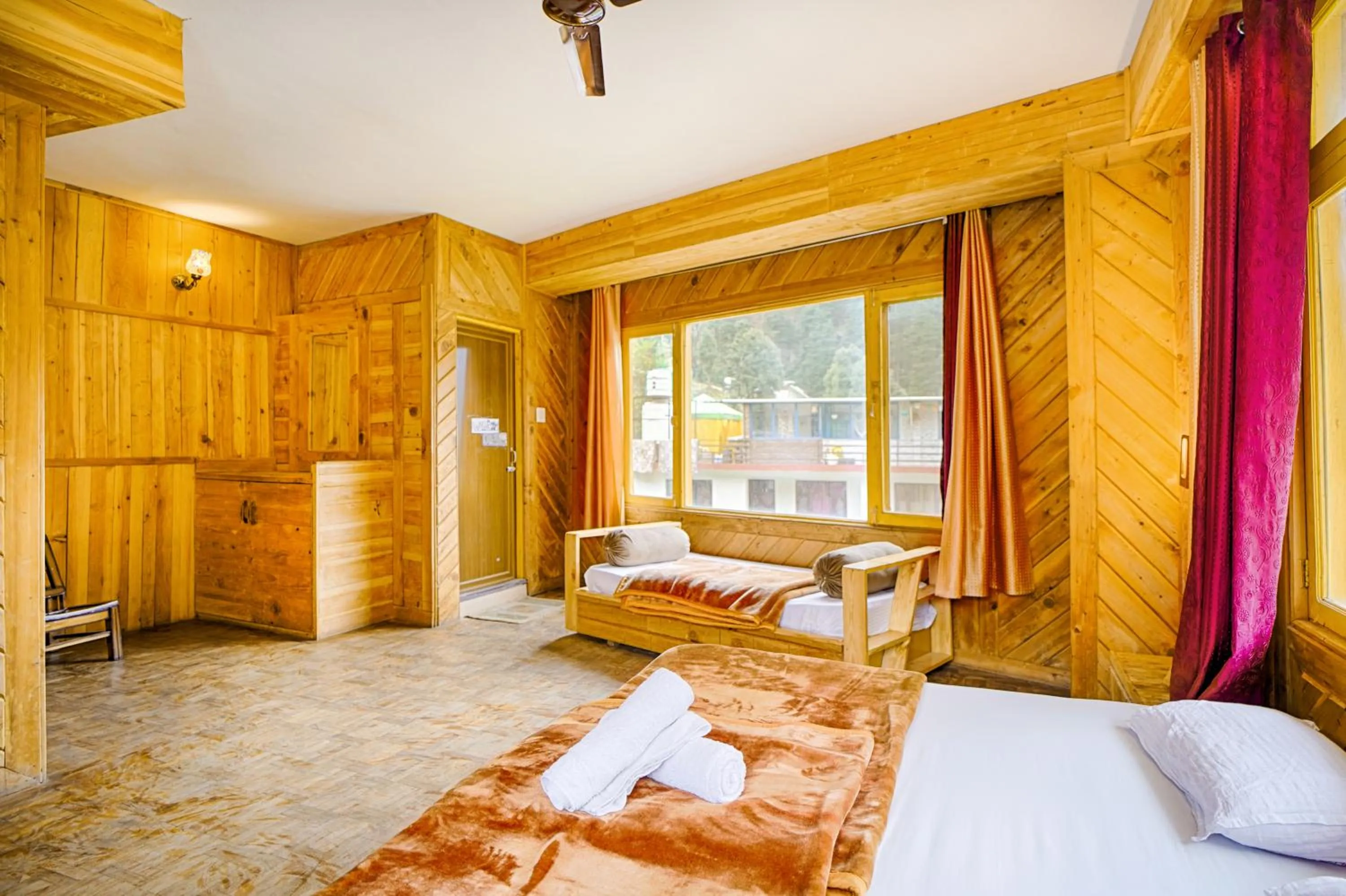 Bed in Jungle by sturmfrei Kasol