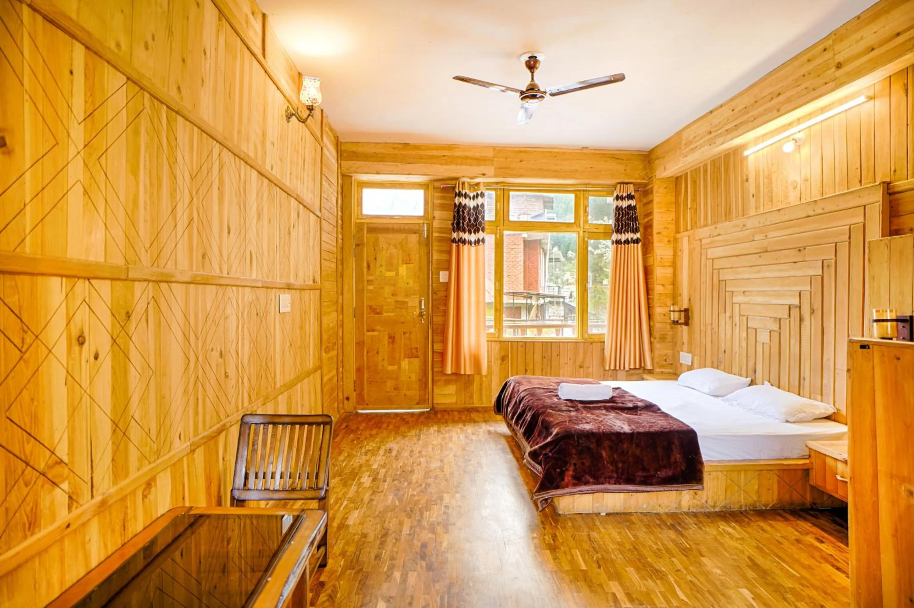 Bed in Jungle by sturmfrei Kasol