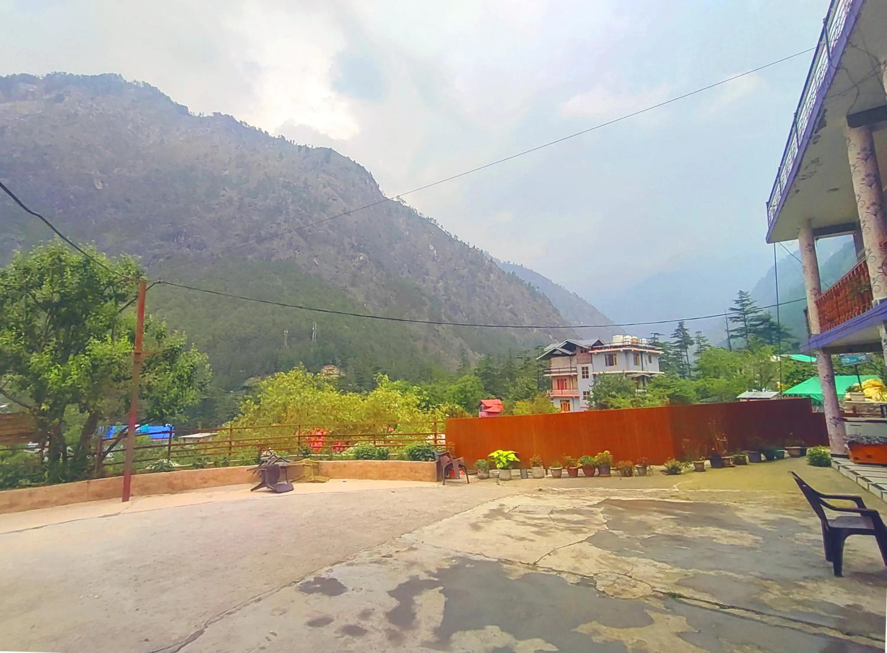 Mountain view in Jungle by sturmfrei Kasol