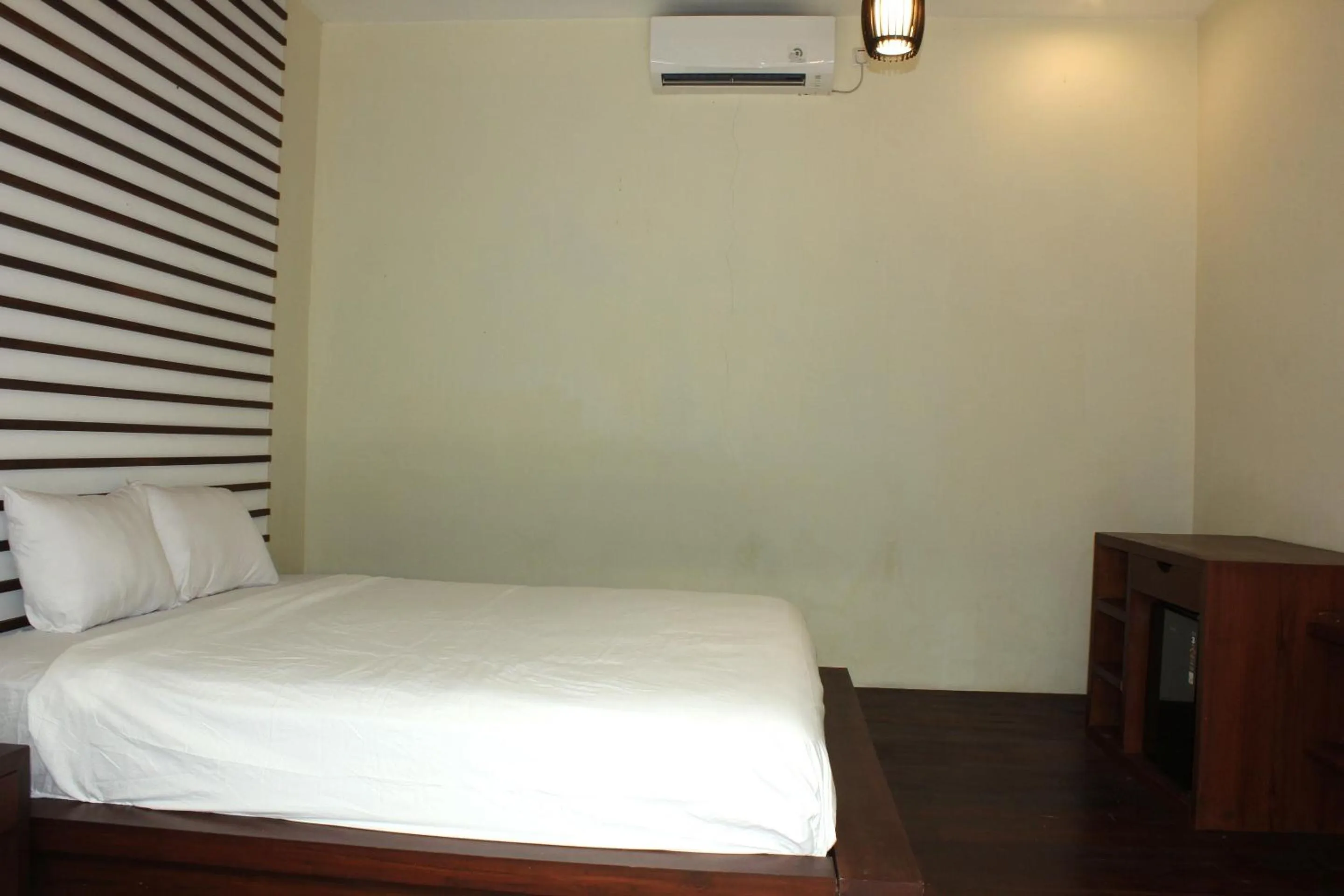 Bedroom, Bed in Belvilla Dhyana Kutir Seseh Beach