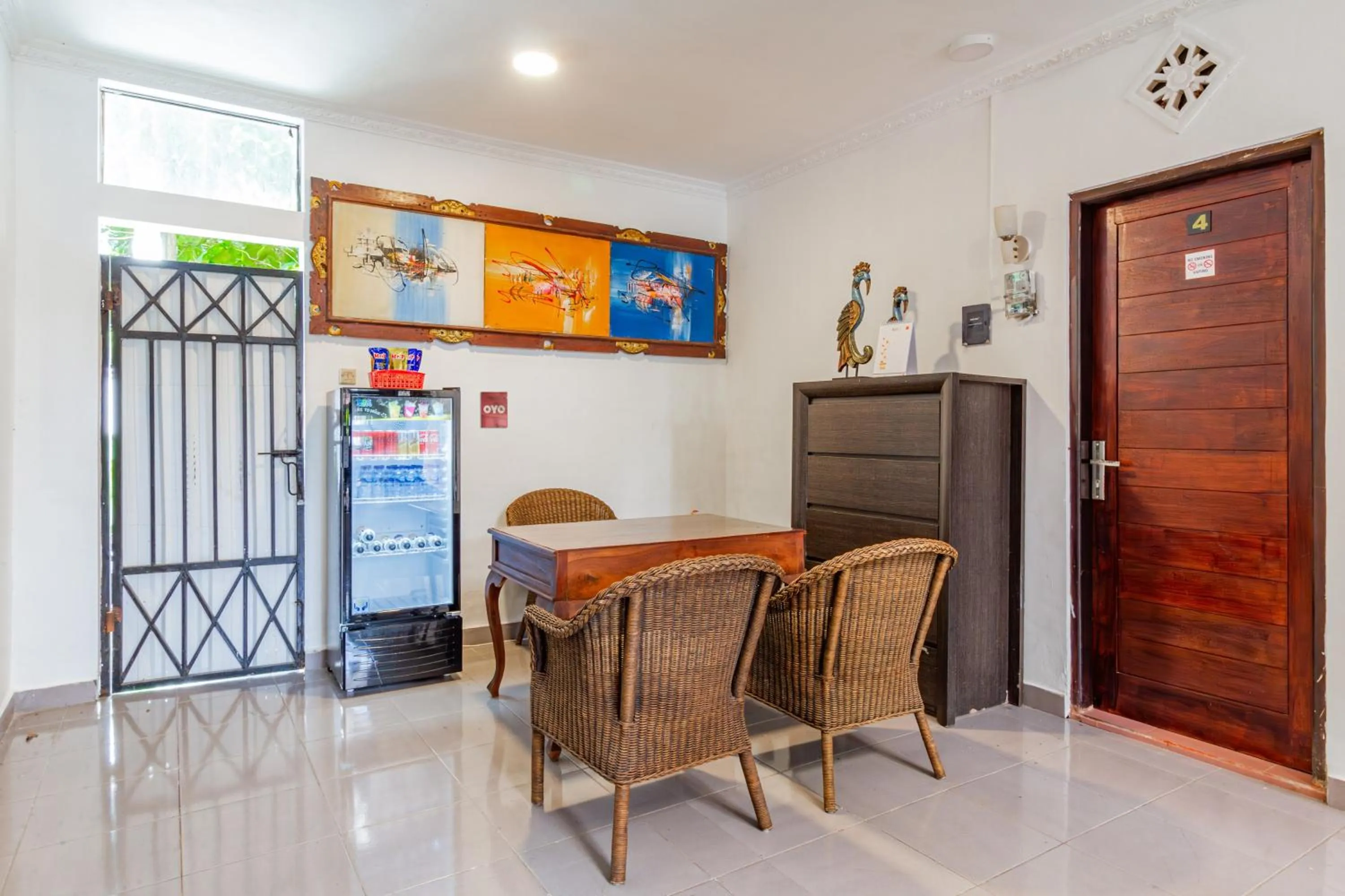 Lobby or reception in Capital O 93944 Geweka Homestay