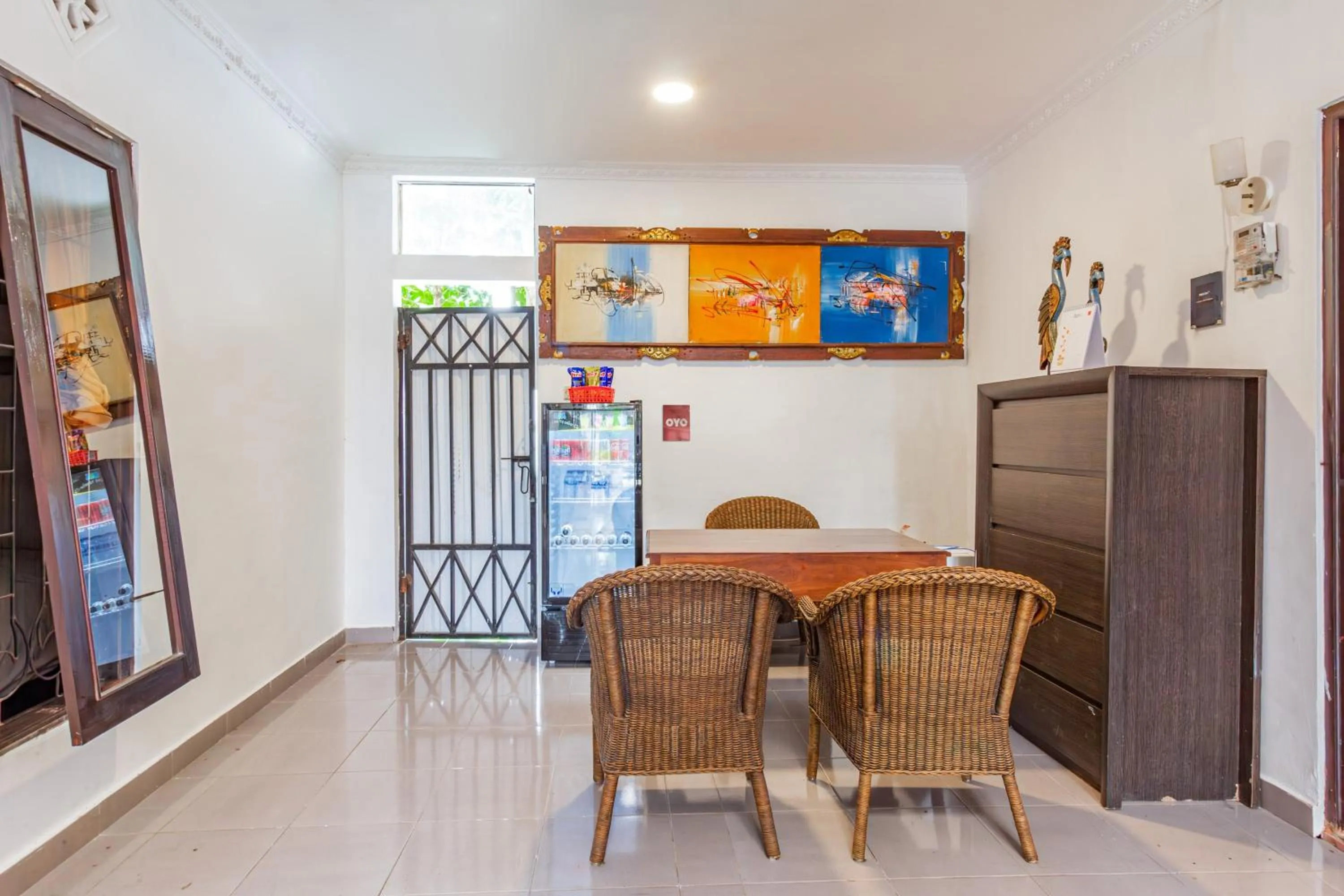 Lobby or reception in Capital O 93944 Geweka Homestay