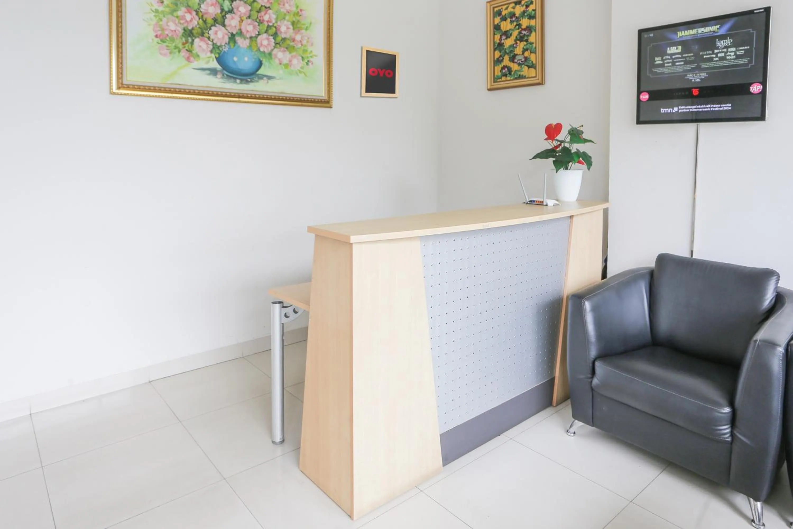 Lobby or reception in OYO 93948 Bunda Rachma Rooms