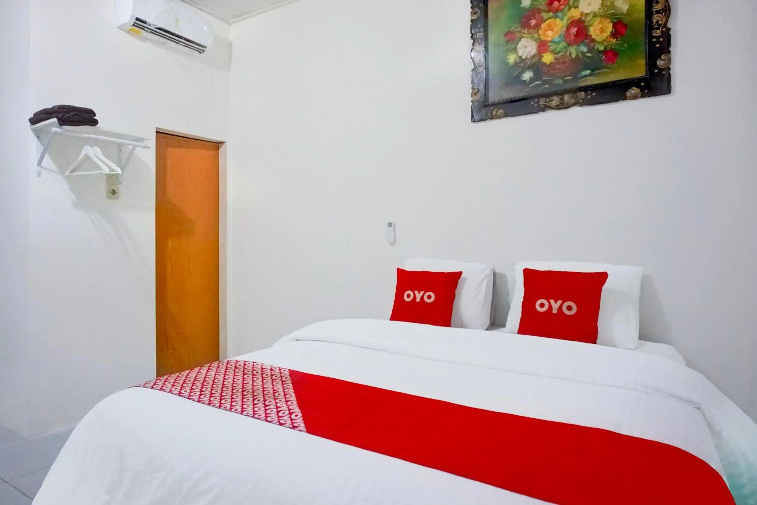 Bedroom, Bed in Hotel O Family Guesthouse