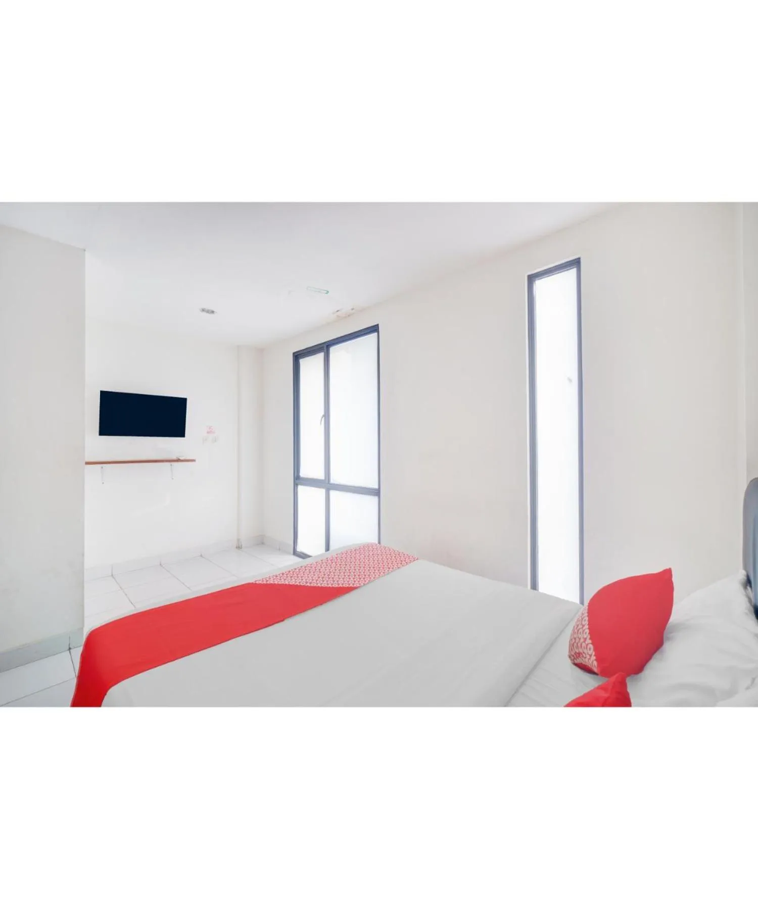 Bedroom, Bed in Hotel O J&B Smart Jatinegara