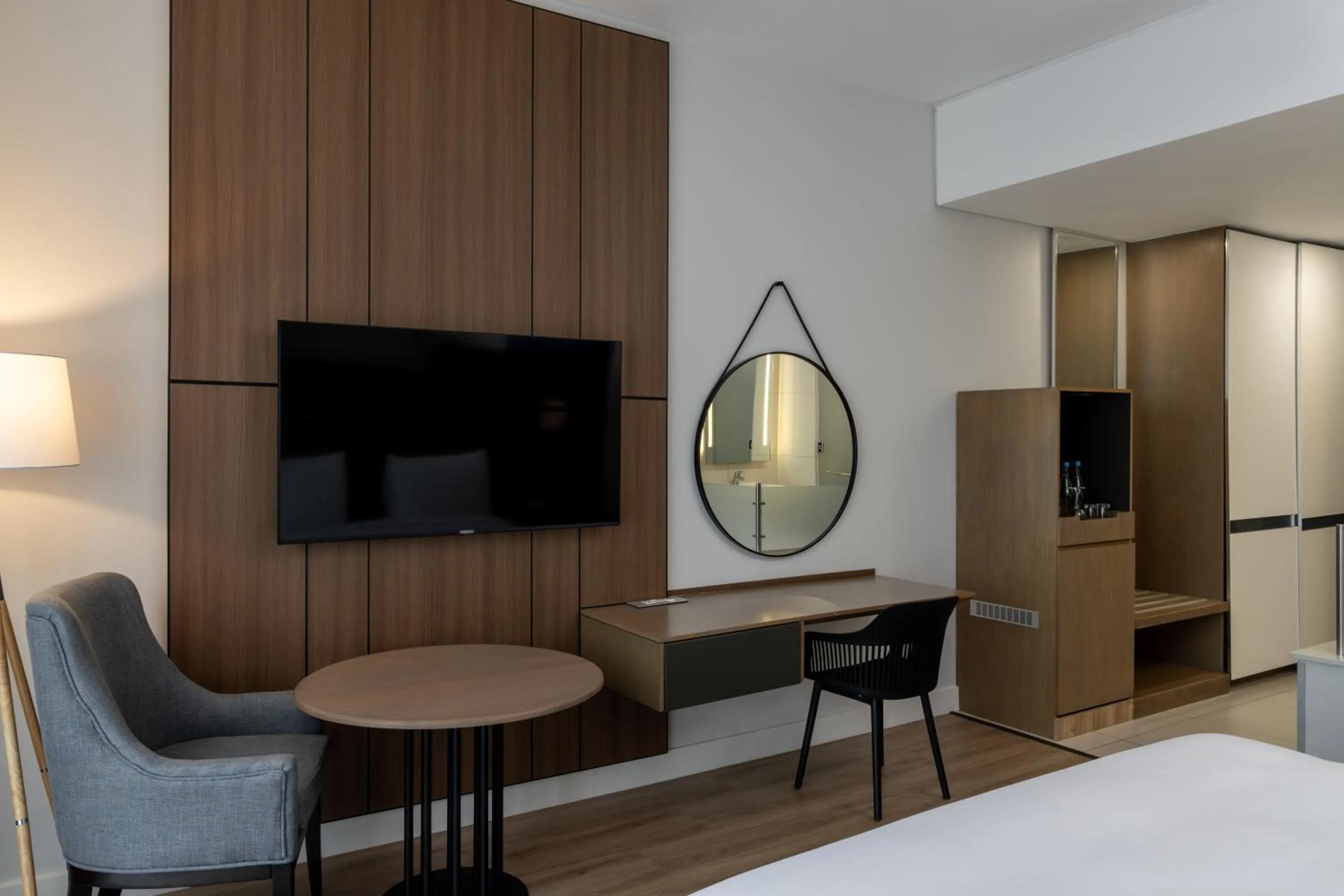 TV and multimedia, Bed in Radisson Blu Hotel & Residence Maputo