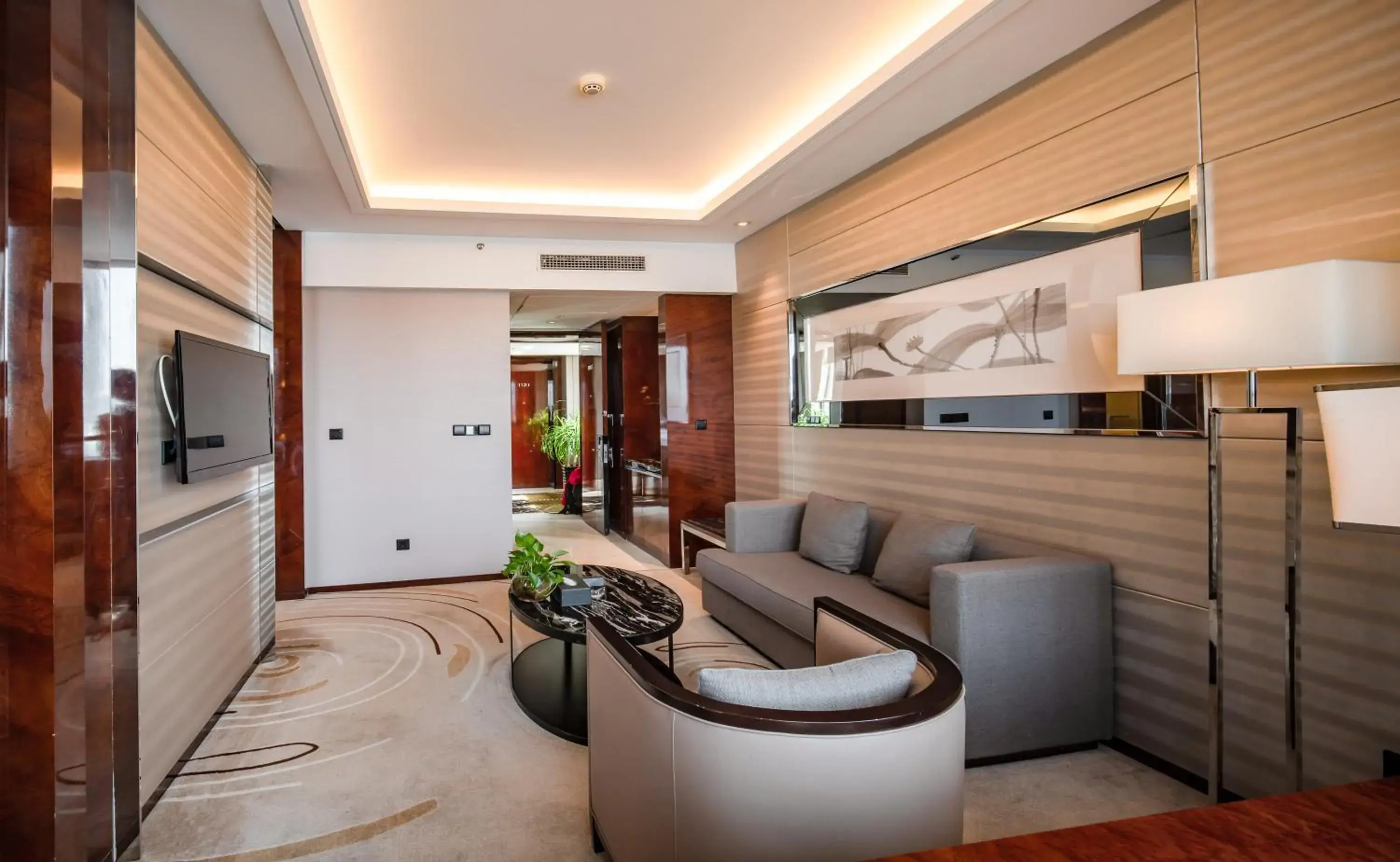 Deluxe King Suite - Smoking in Ramada Changzhou North Hotel Deluxe King Suite - Smoking in Ramada Changzhou North Hotel