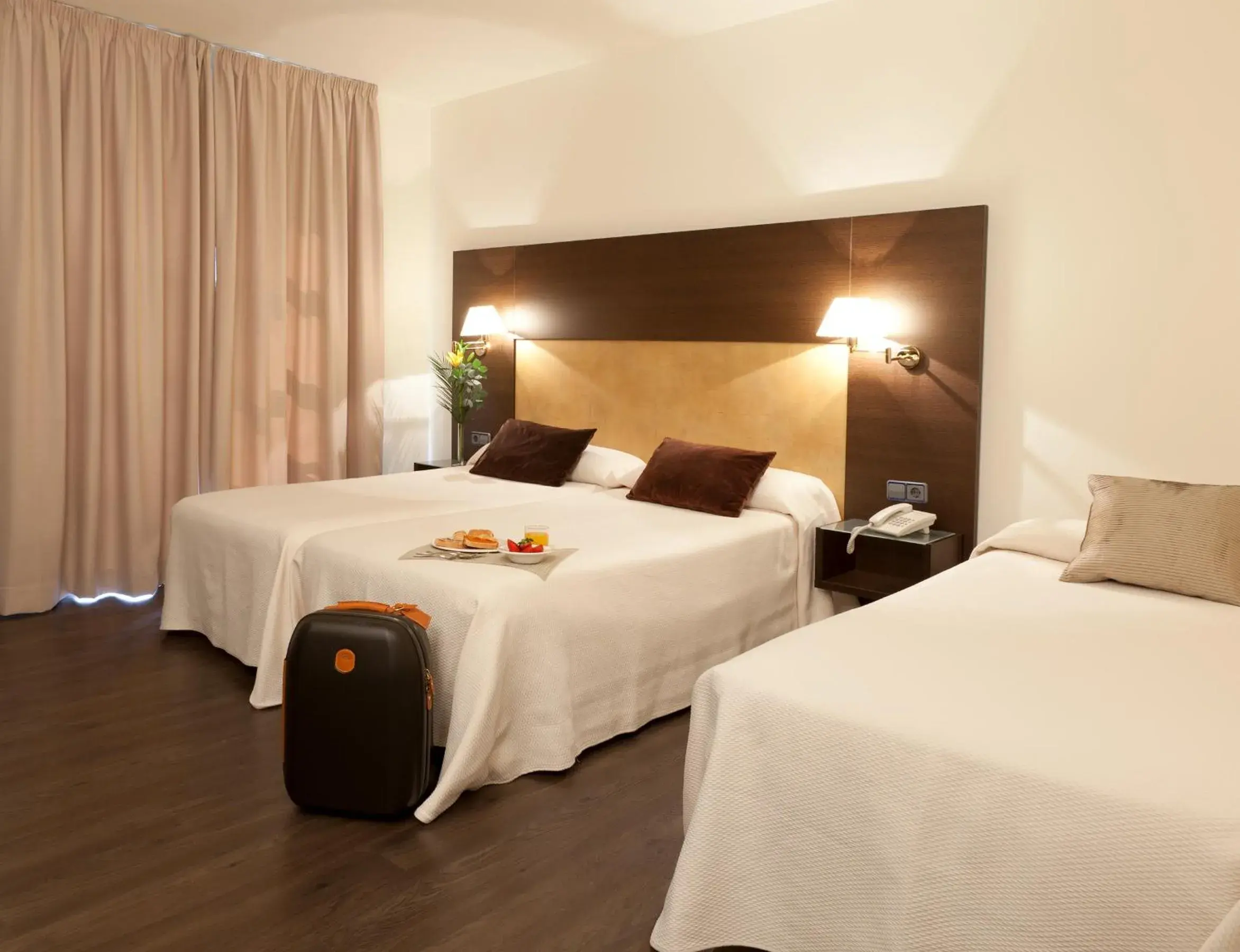Triple Room in Hotel Madrid Torrejon Plaza Triple Room in Hotel Madrid Torrejon Plaza