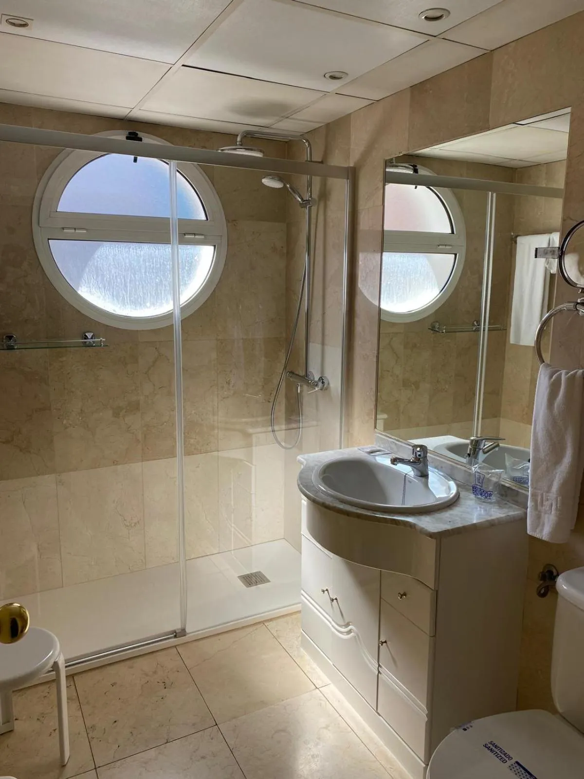 Bathroom in Hotel Madrid Torrejon Plaza