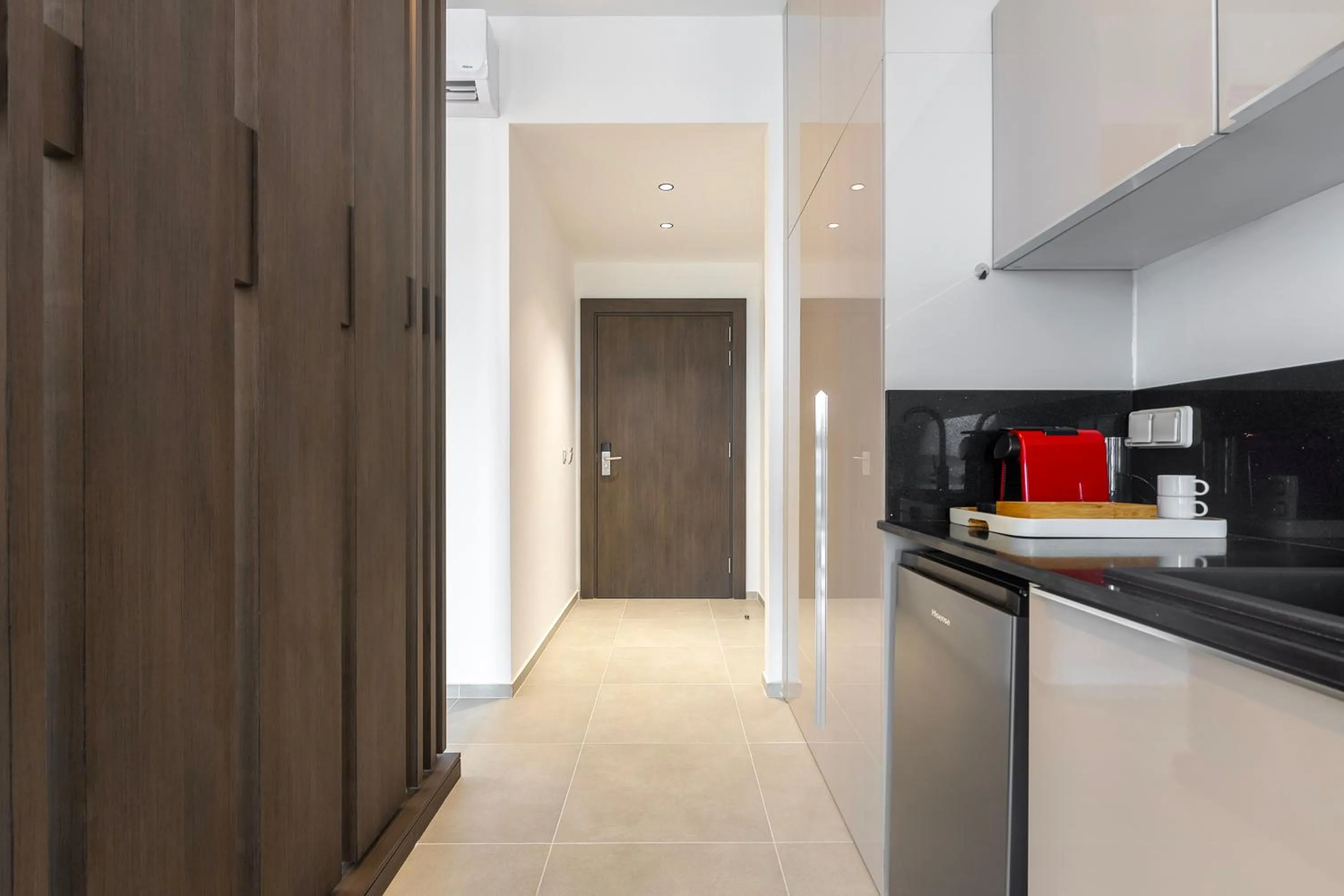 Kitchen or kitchenette in La Scala AppartHotel Abidjan