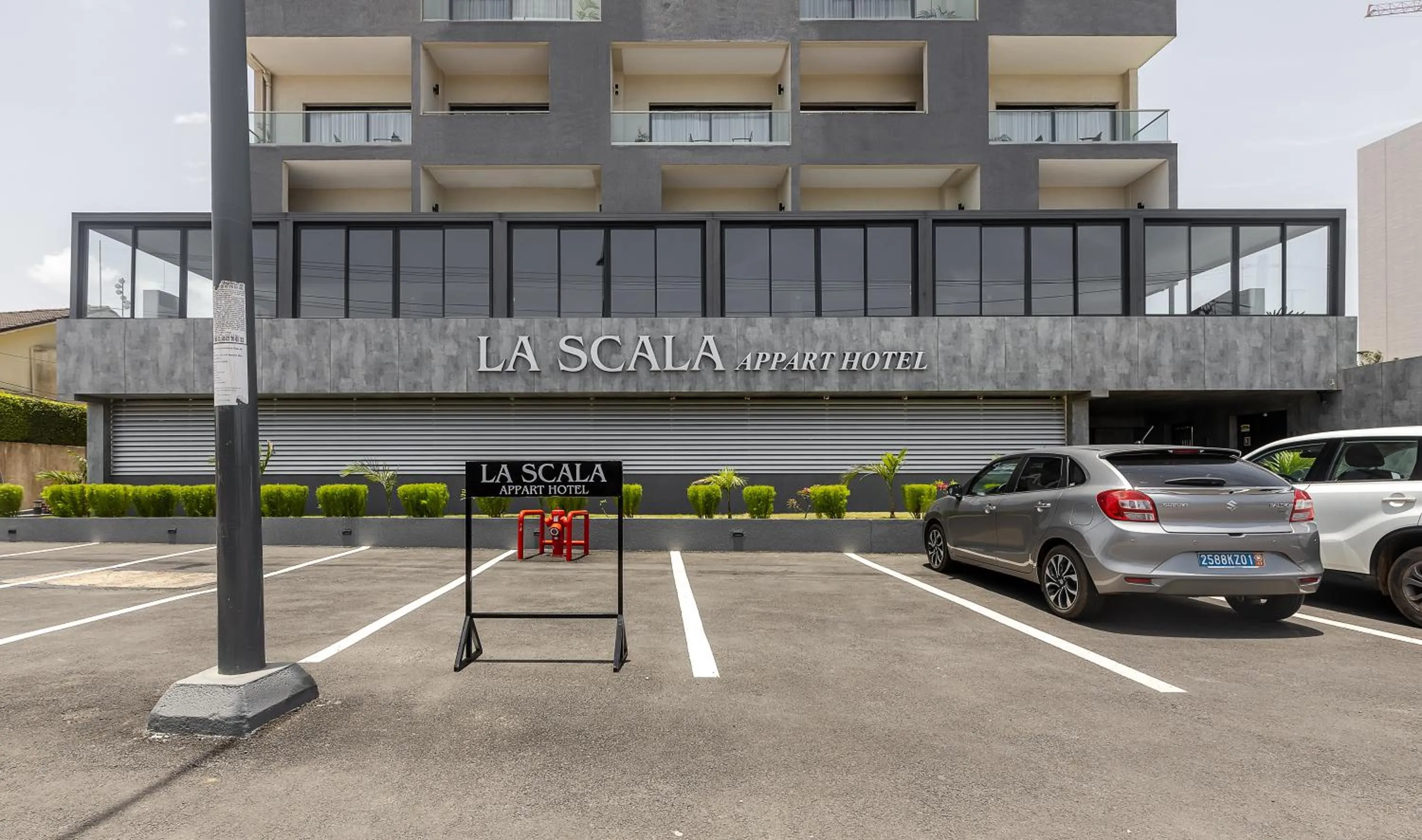 Property building in La Scala AppartHotel Abidjan