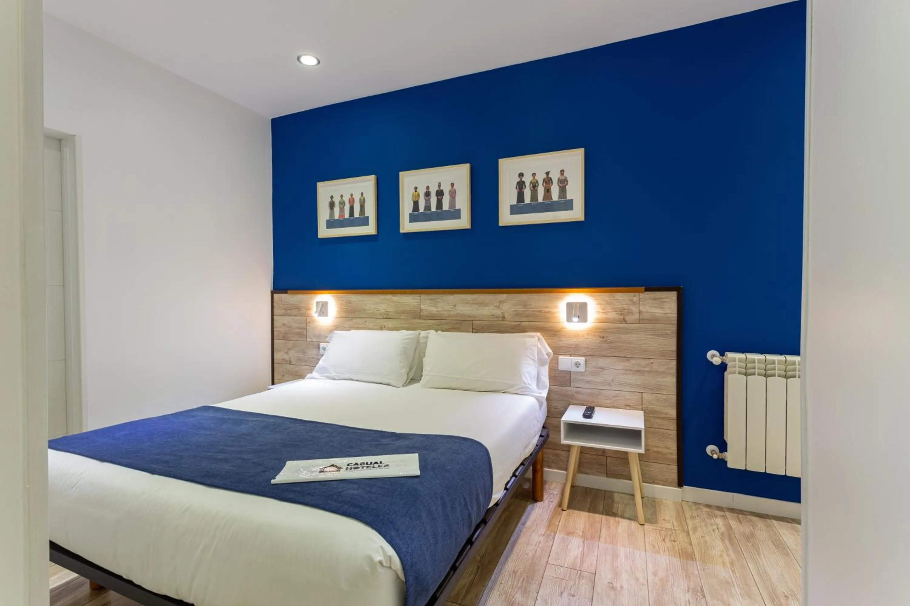 Photo of the whole room, Bed in Casual Blue