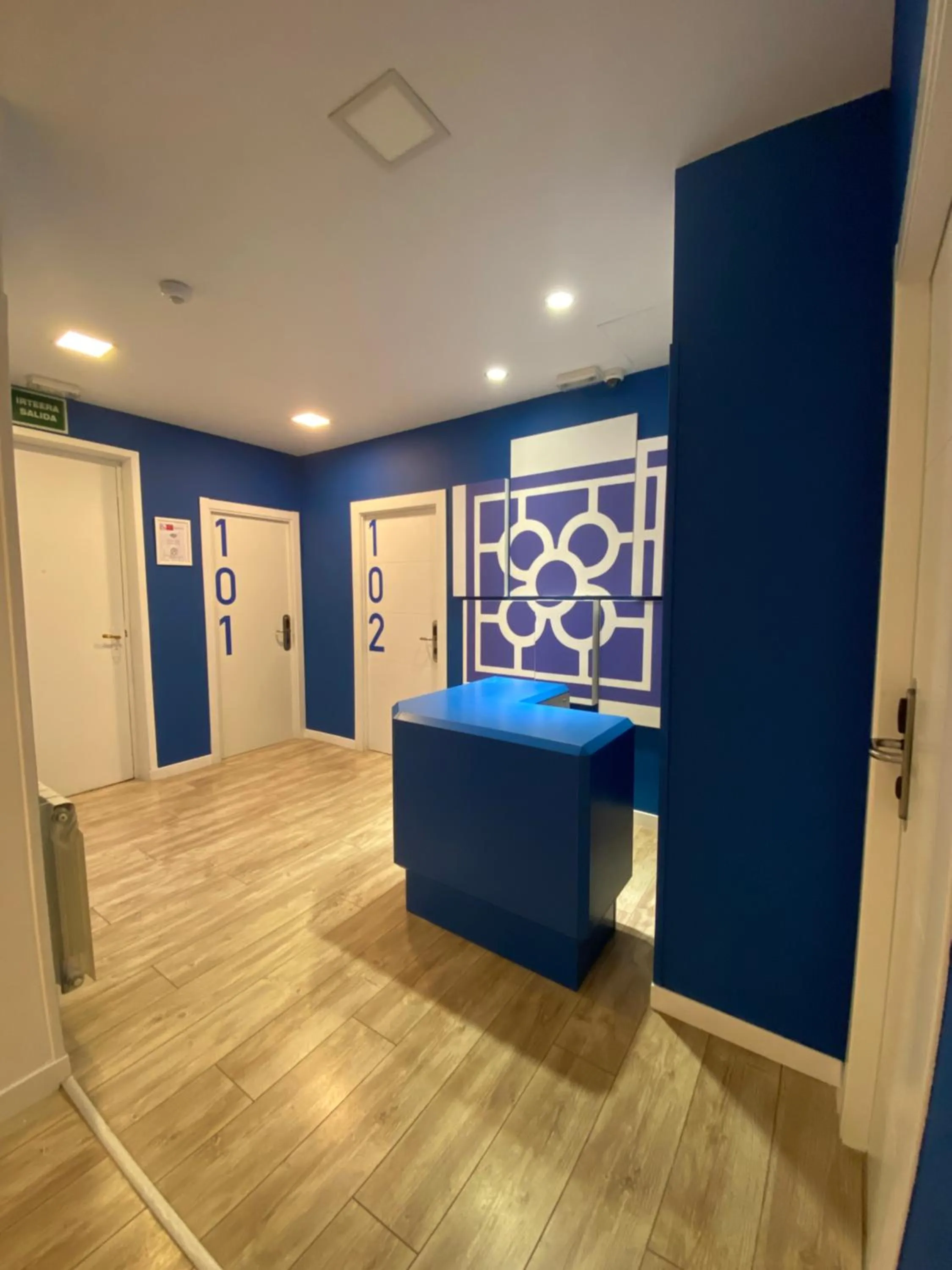 Lobby or reception in Casual Blue