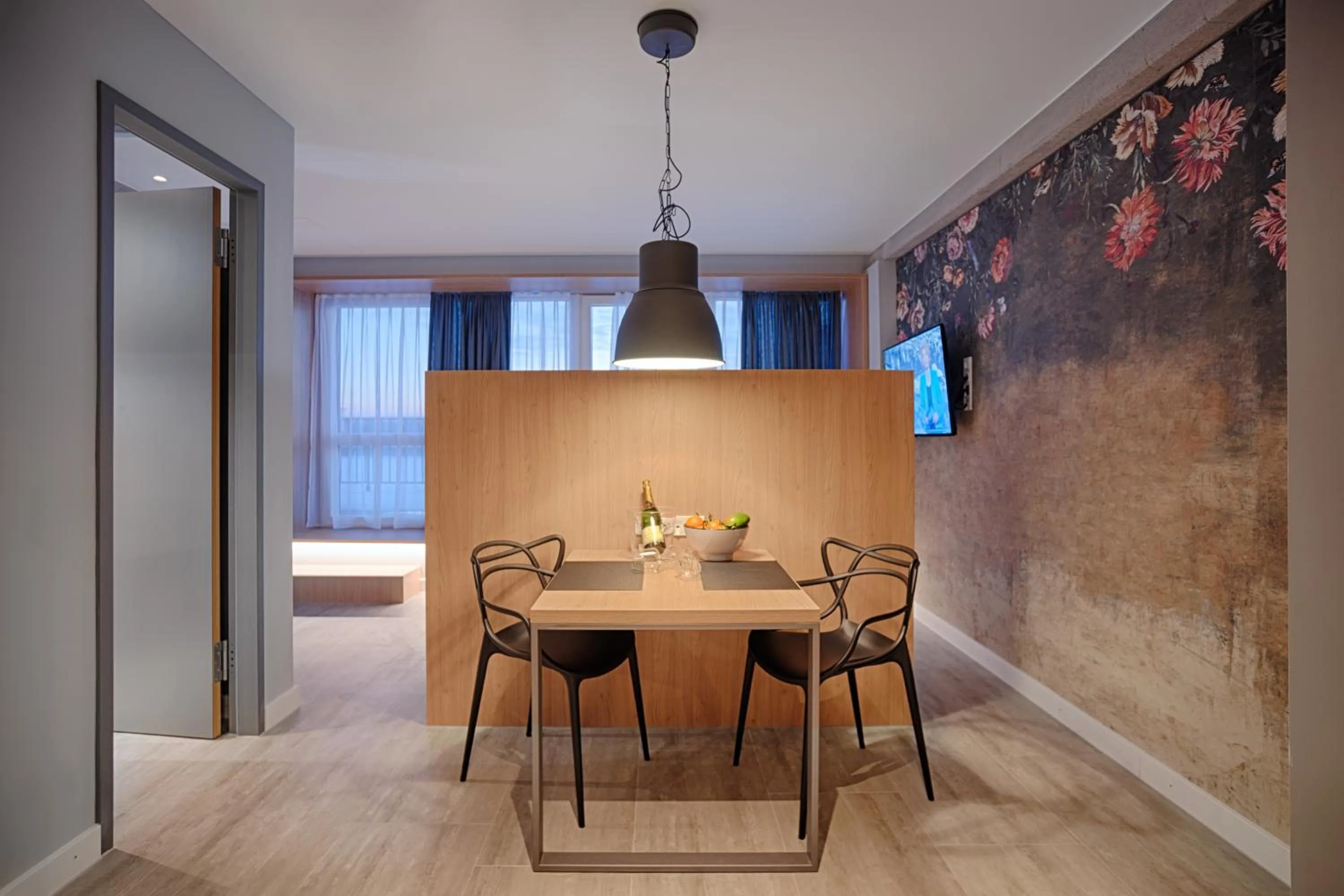 Dining area in MLOFT Apartments München