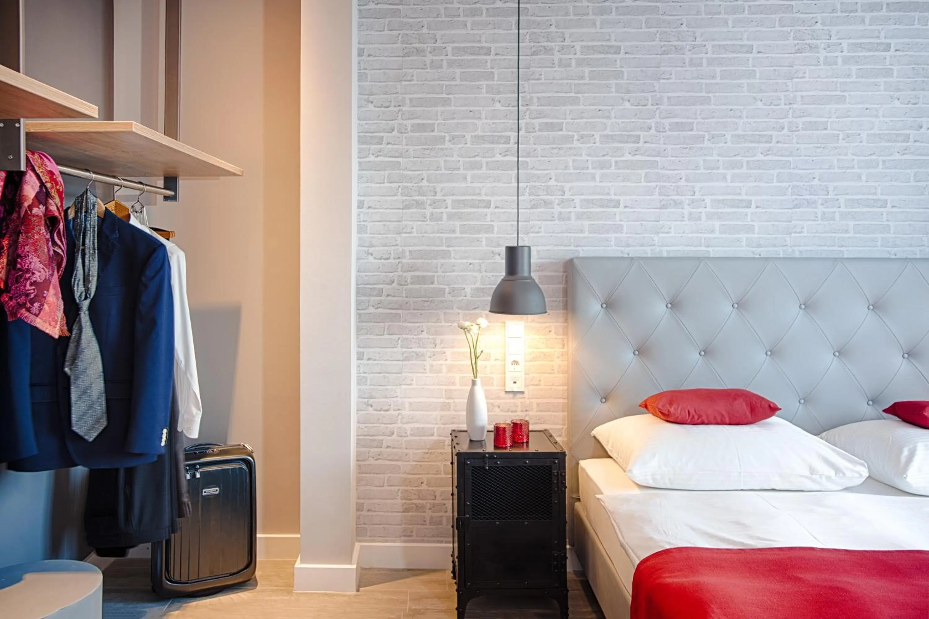 Photo of the whole room, Bed in MLOFT Apartments München