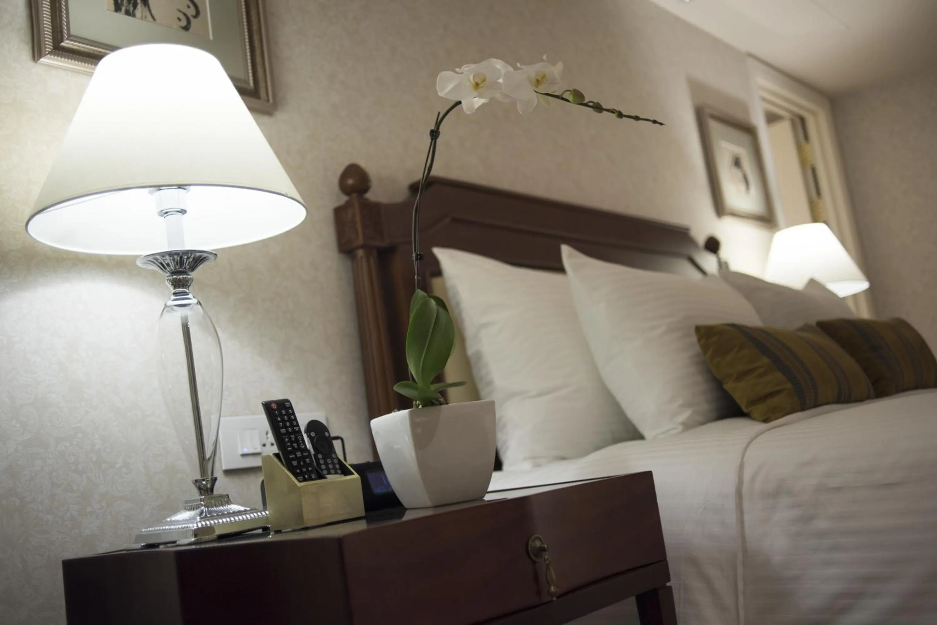 Bedroom, Bed in Apricot Hotel