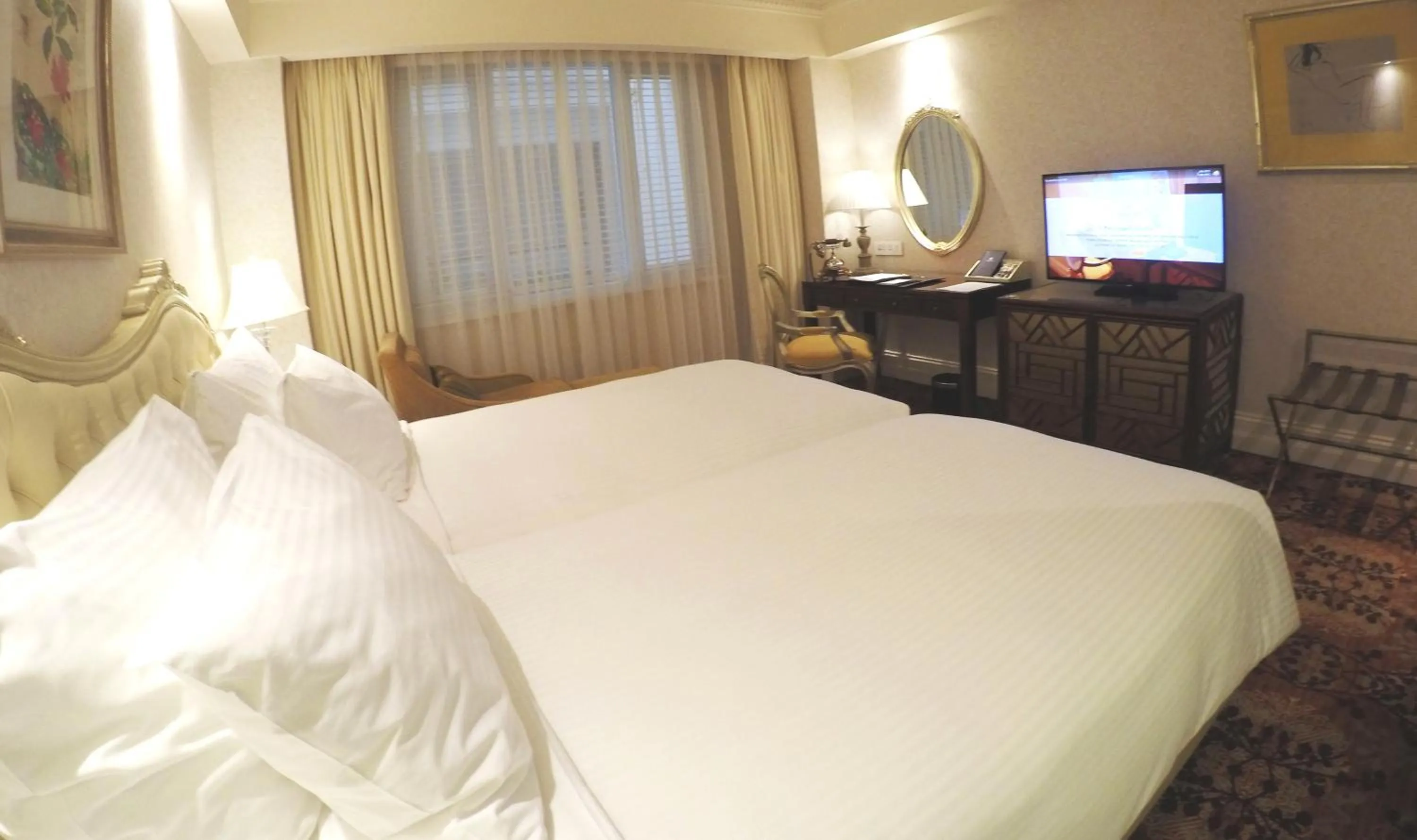 Bedroom, Bed in Apricot Hotel