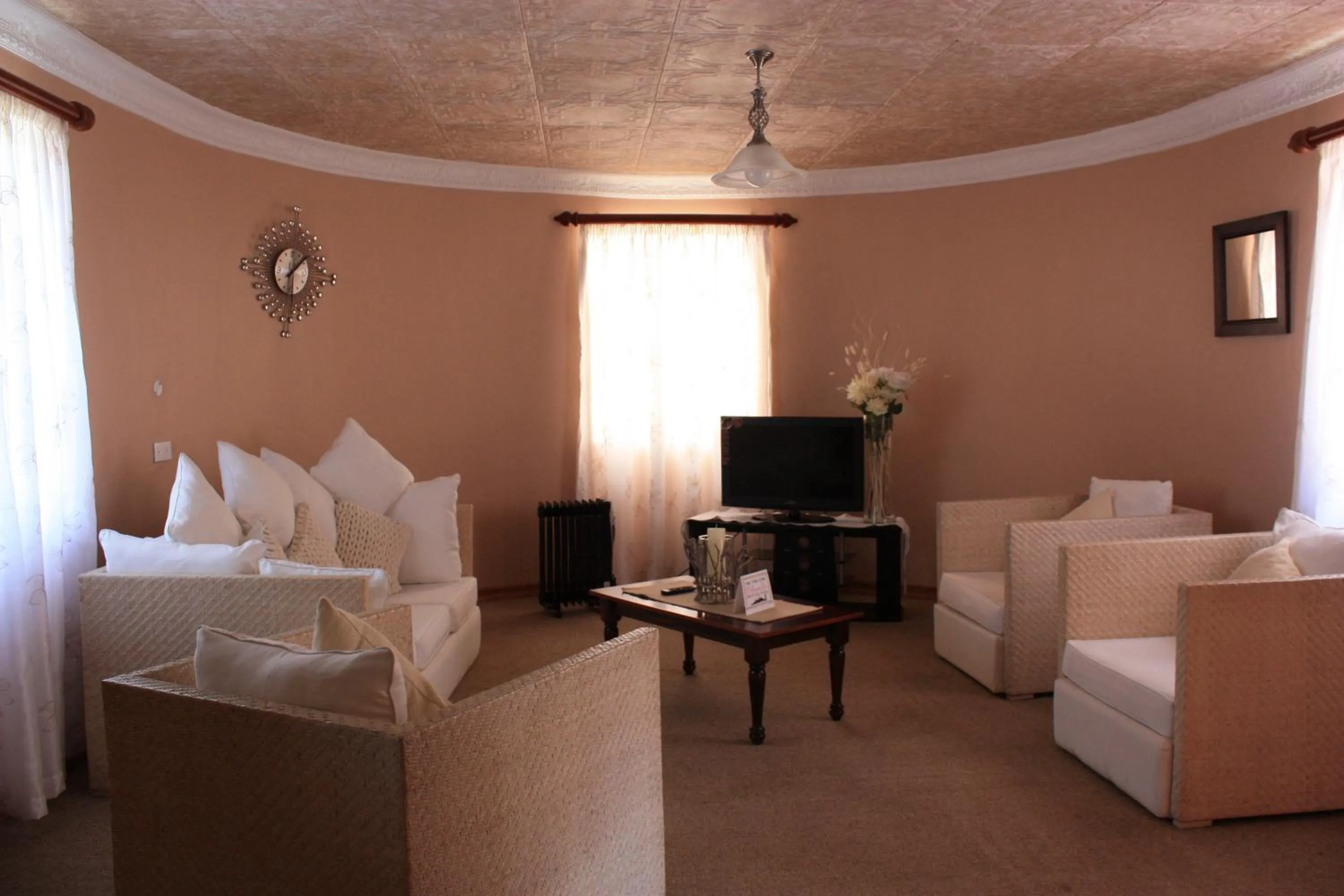 Decorative detail, Bed in Hotel Mount Maluti - Lesotho