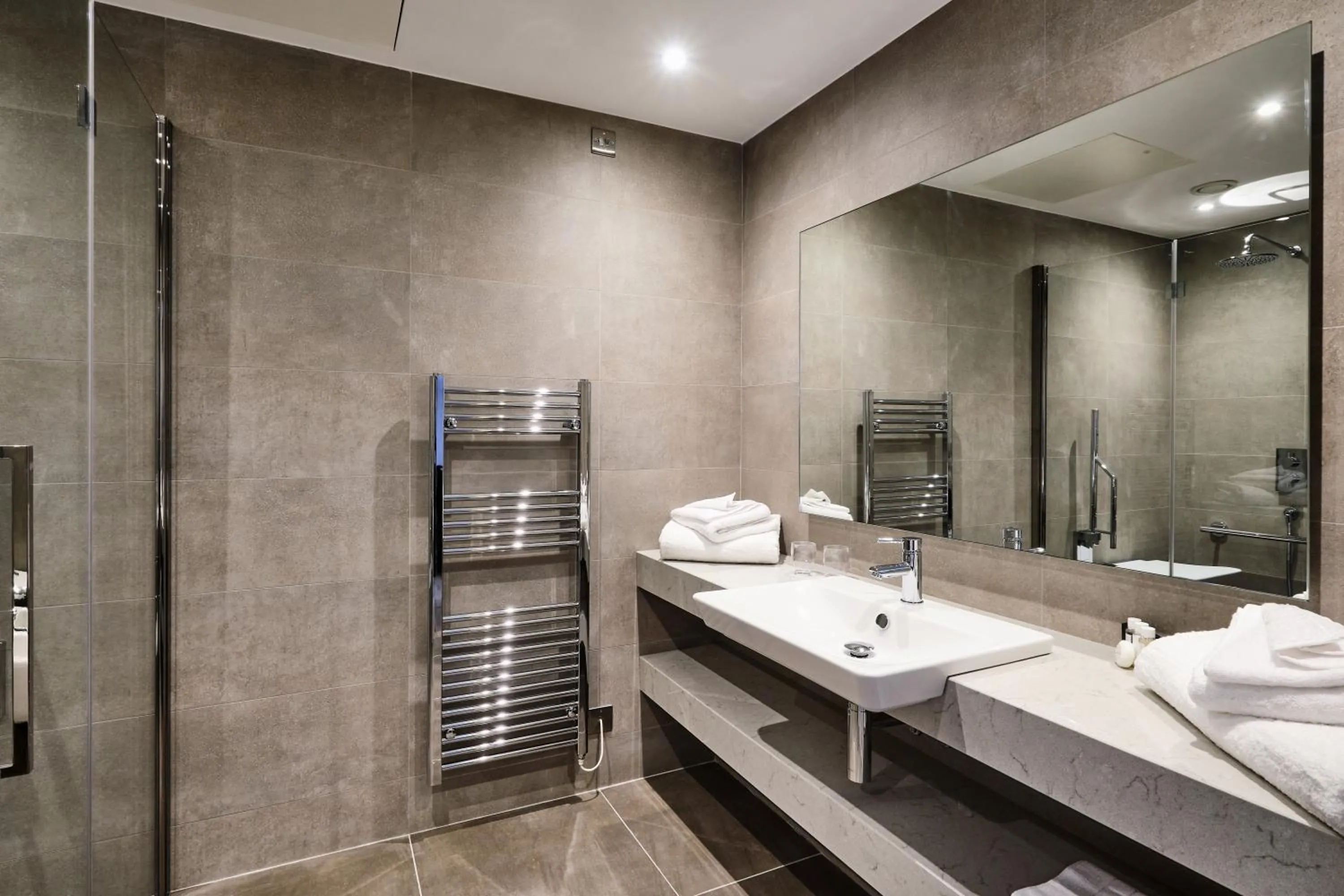 Bathroom in Llanerch Vineyard Hotel