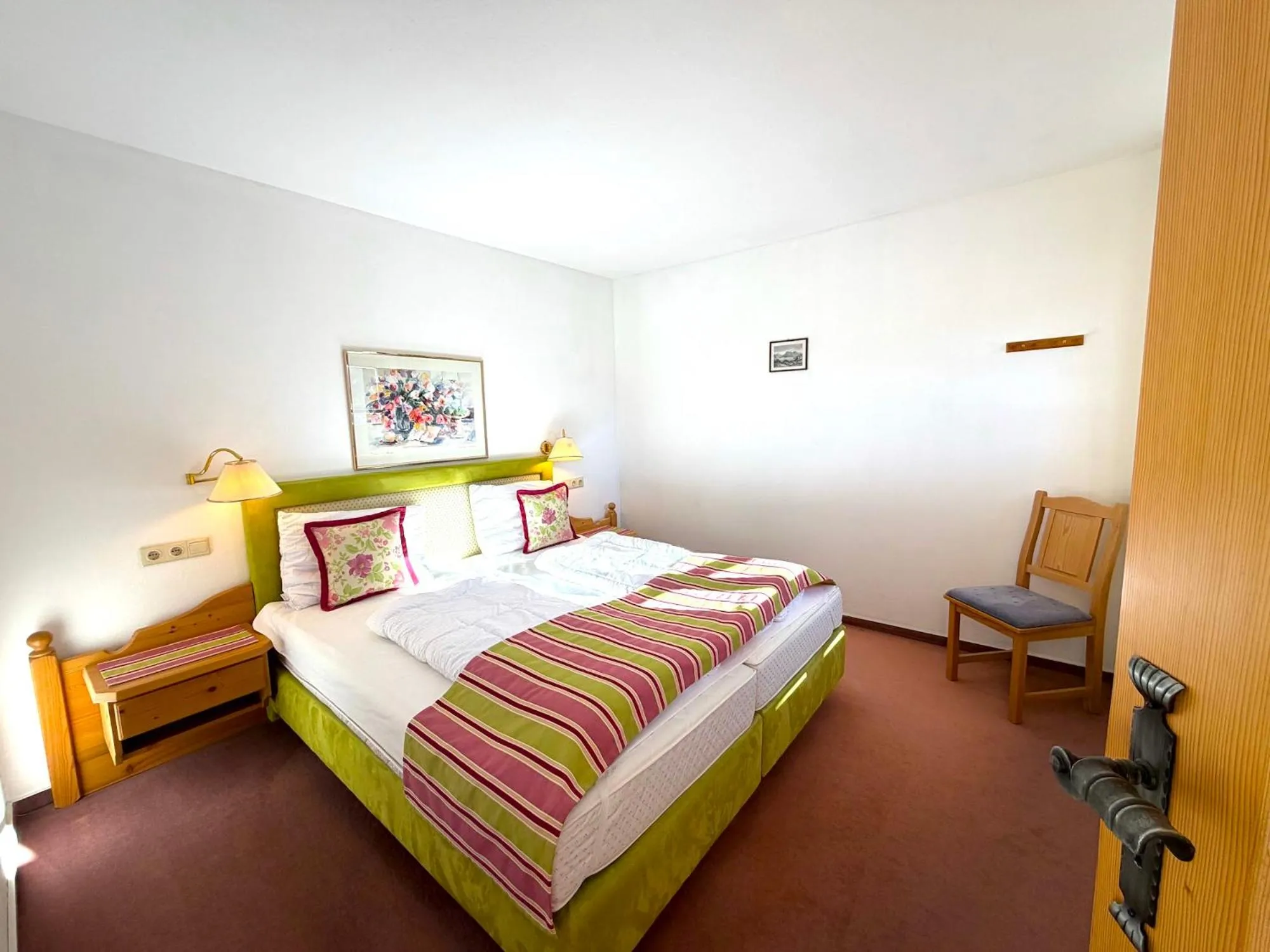 Bed in Fackler Apartments