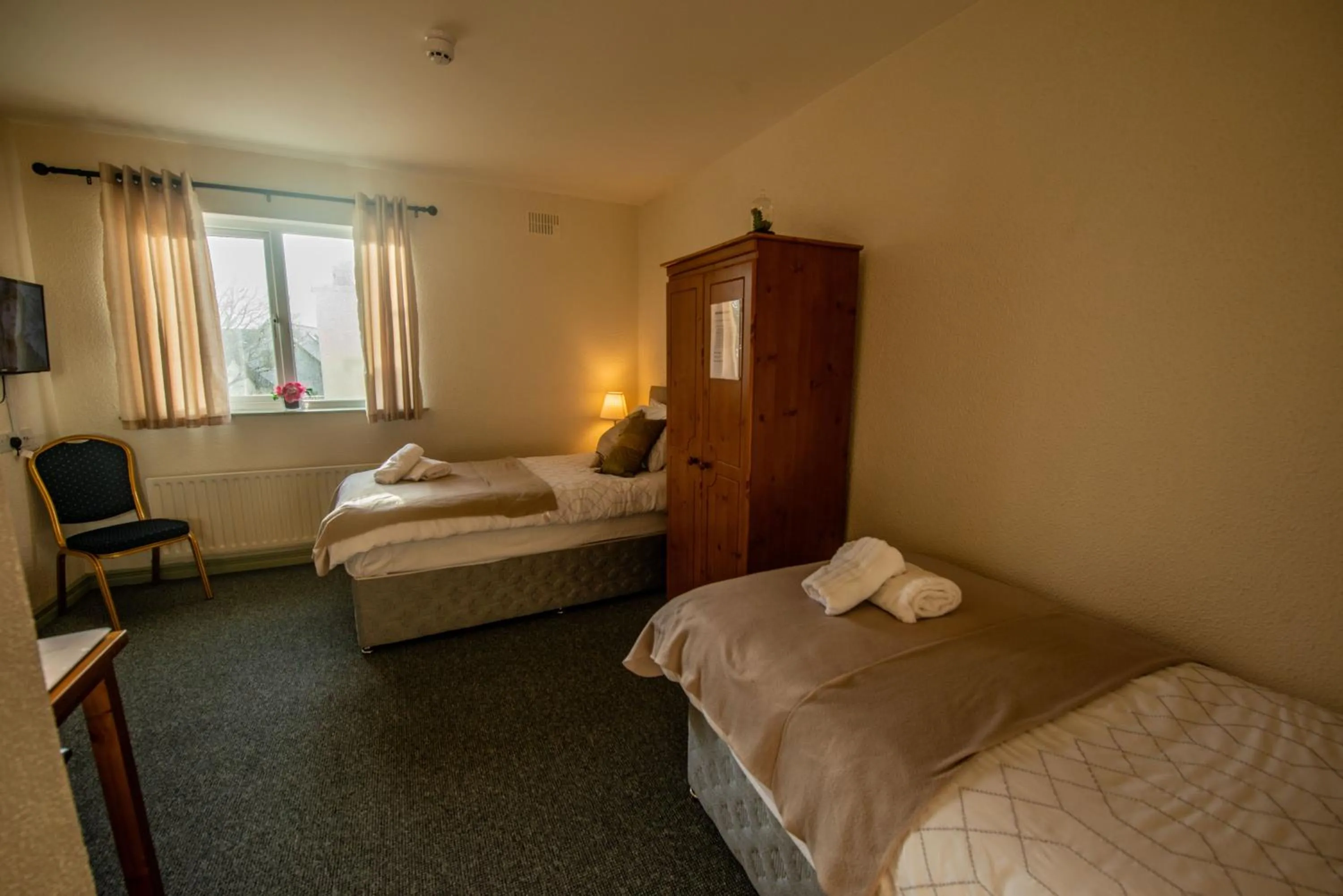 Bed in Greenfield Lodge Hotel Bar & Bistro