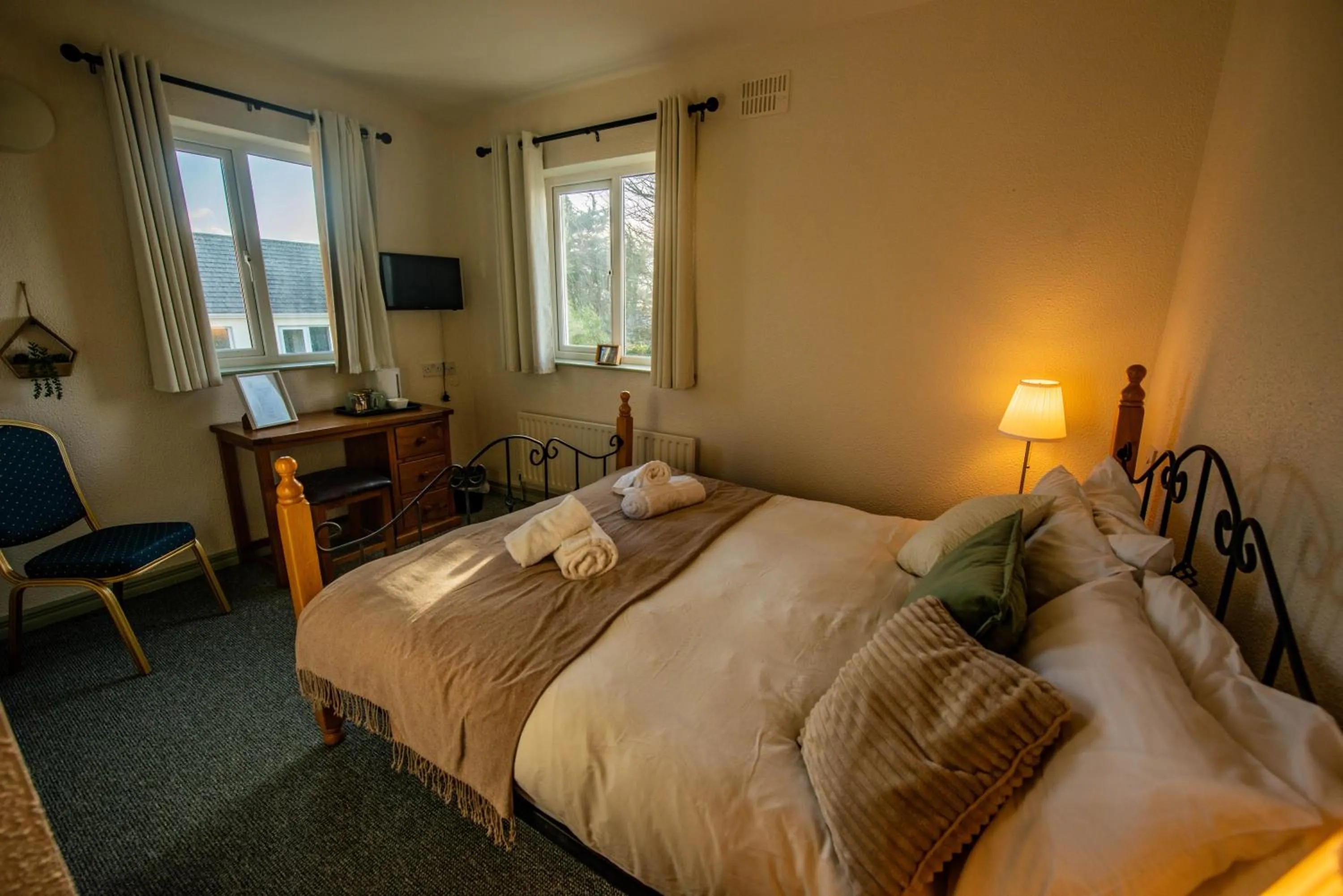 Bed in Greenfield Lodge Hotel Bar & Bistro