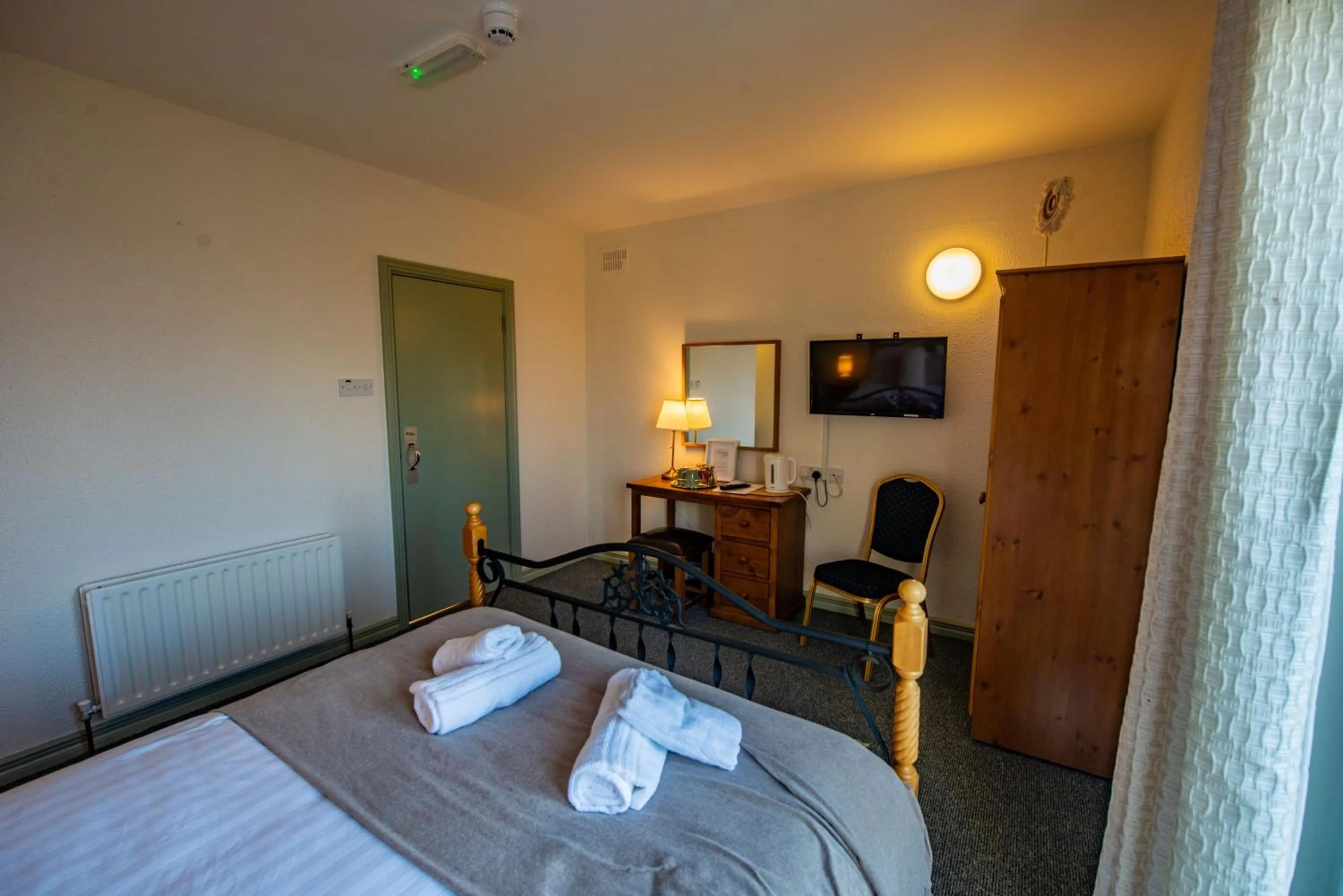 Bed in Greenfield Lodge Hotel Bar & Bistro