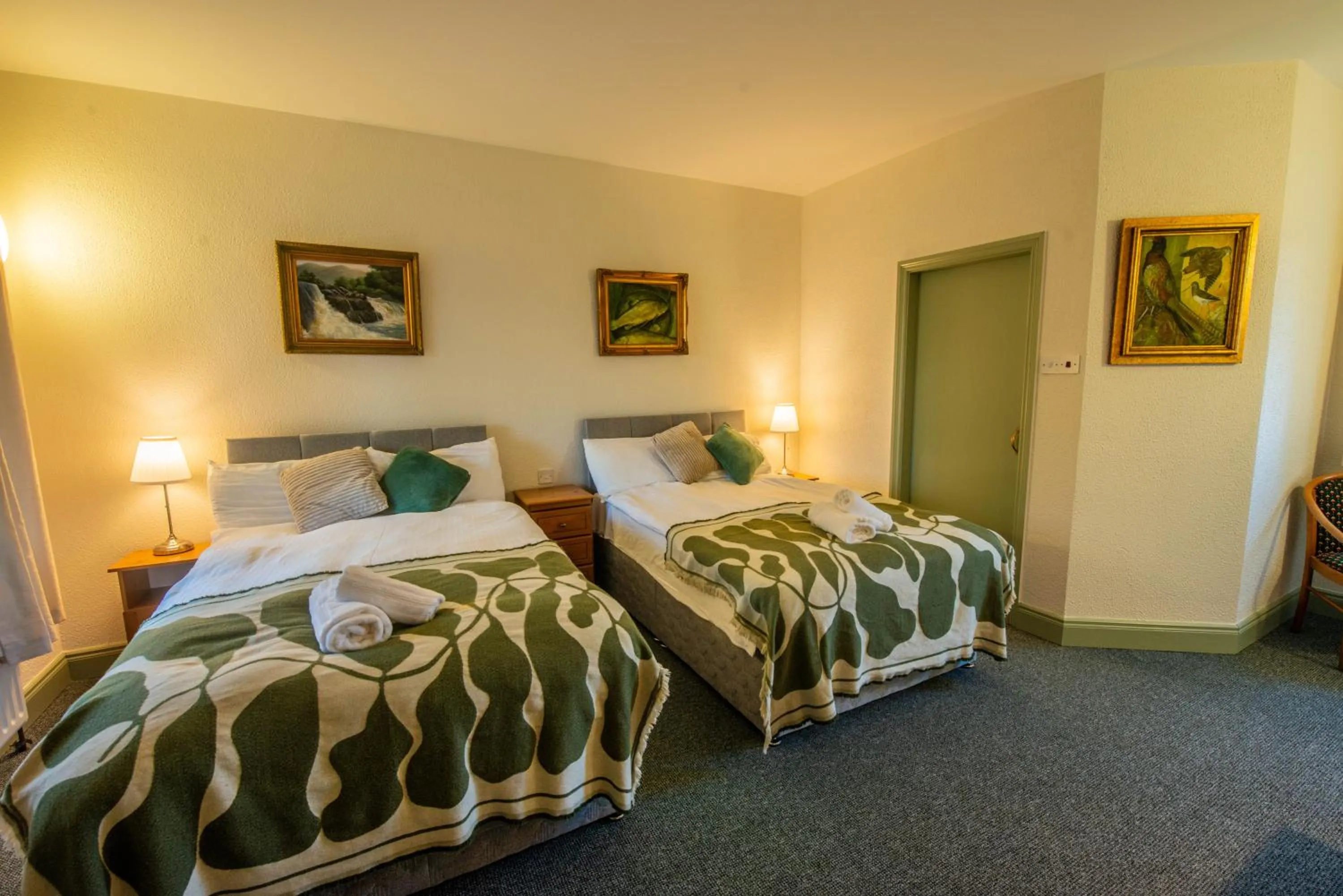 Bed in Greenfield Lodge Hotel Bar & Bistro