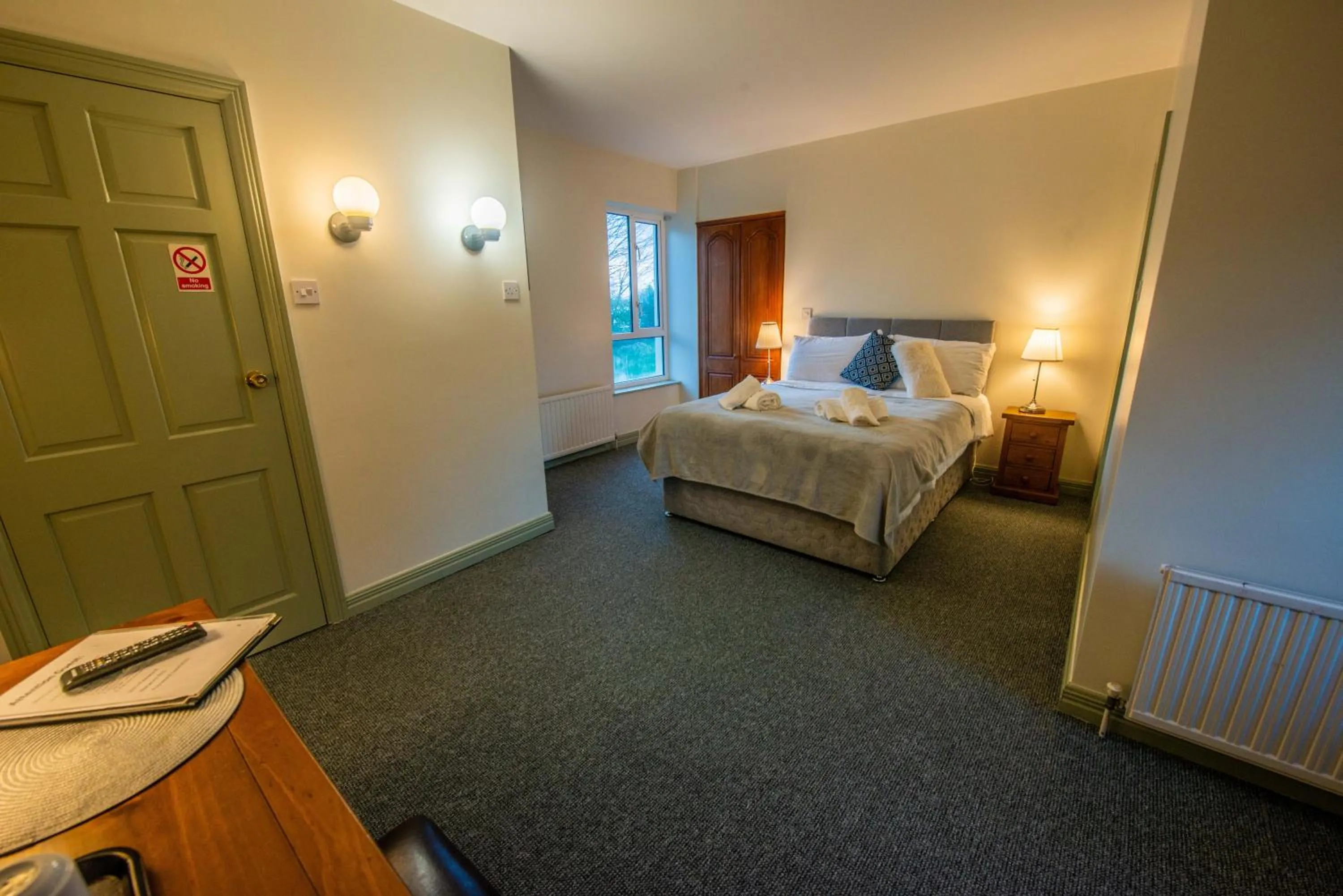 Bed in Greenfield Lodge Hotel Bar & Bistro