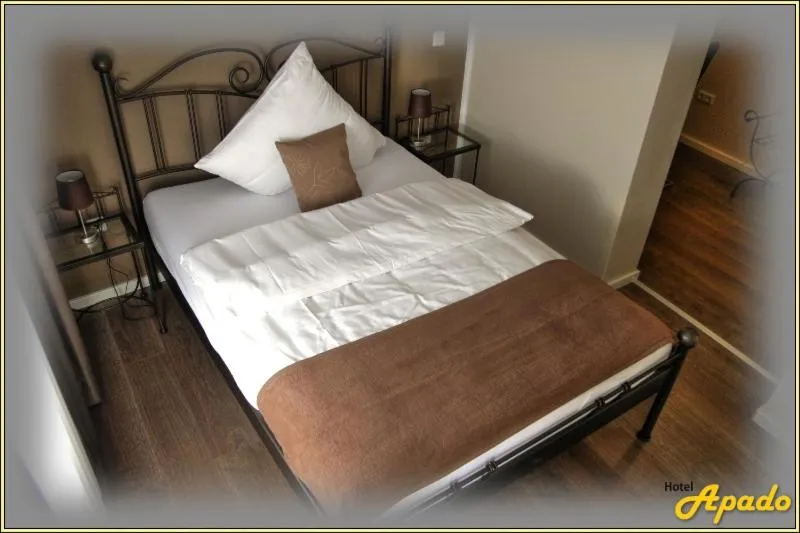 Bed in Apado-Hotel garni
