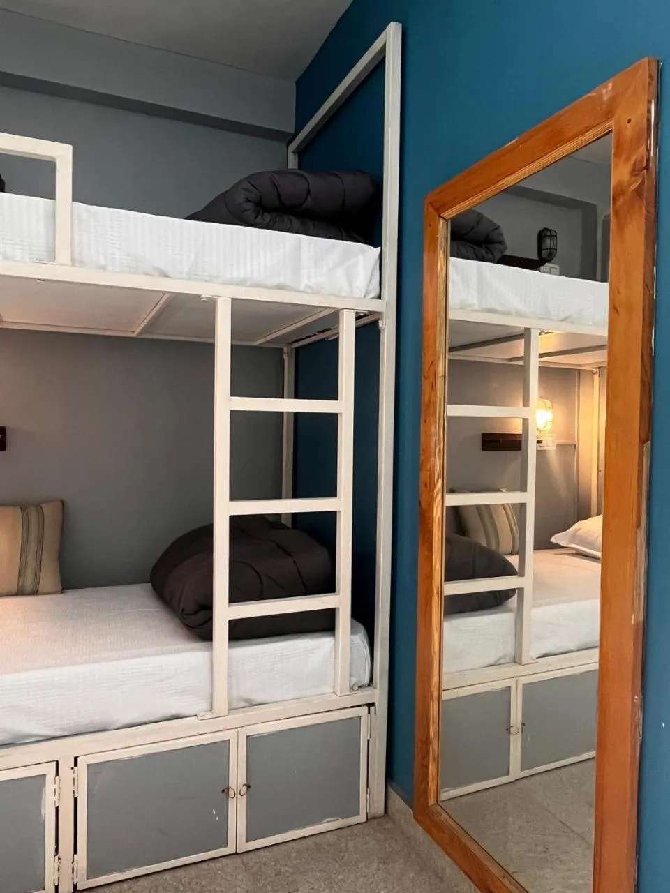 Bed in Madpackers Kasol Riverside - Katagla