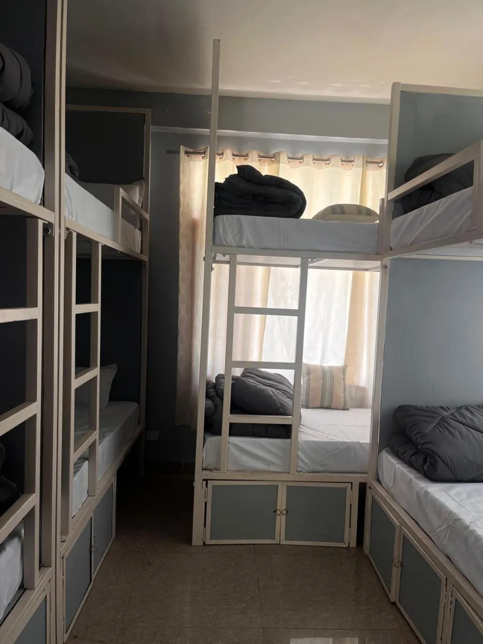 Bed in Madpackers Kasol Riverside - Katagla