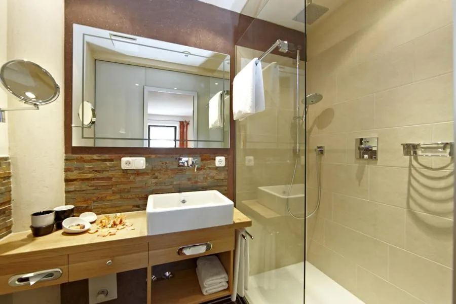 Bathroom in Landhaus Sonnenbichl Mittenwald