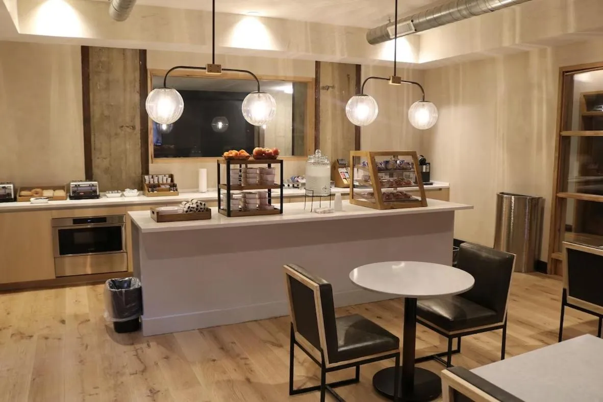 Riversuites At The Battery