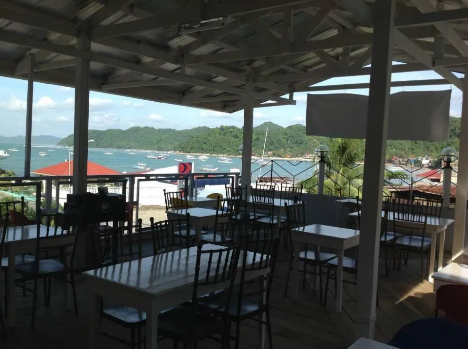 Restaurant/places to eat in Joaquinn's Bed and Breakfast