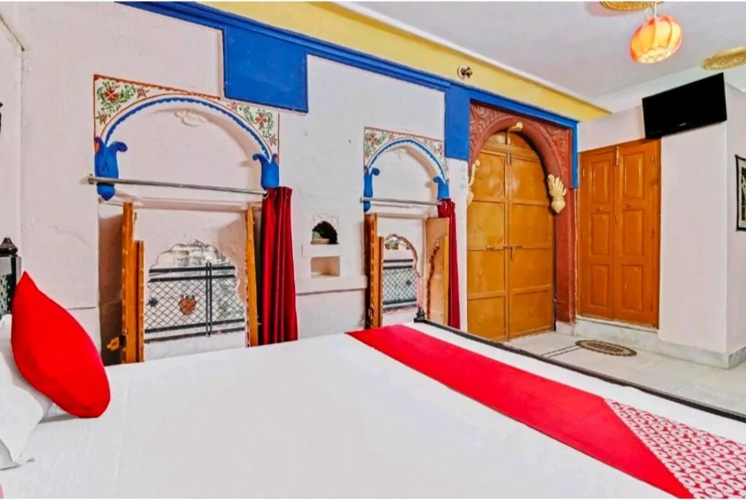 Bed in Jodhpur Heritage Haveli Guest House