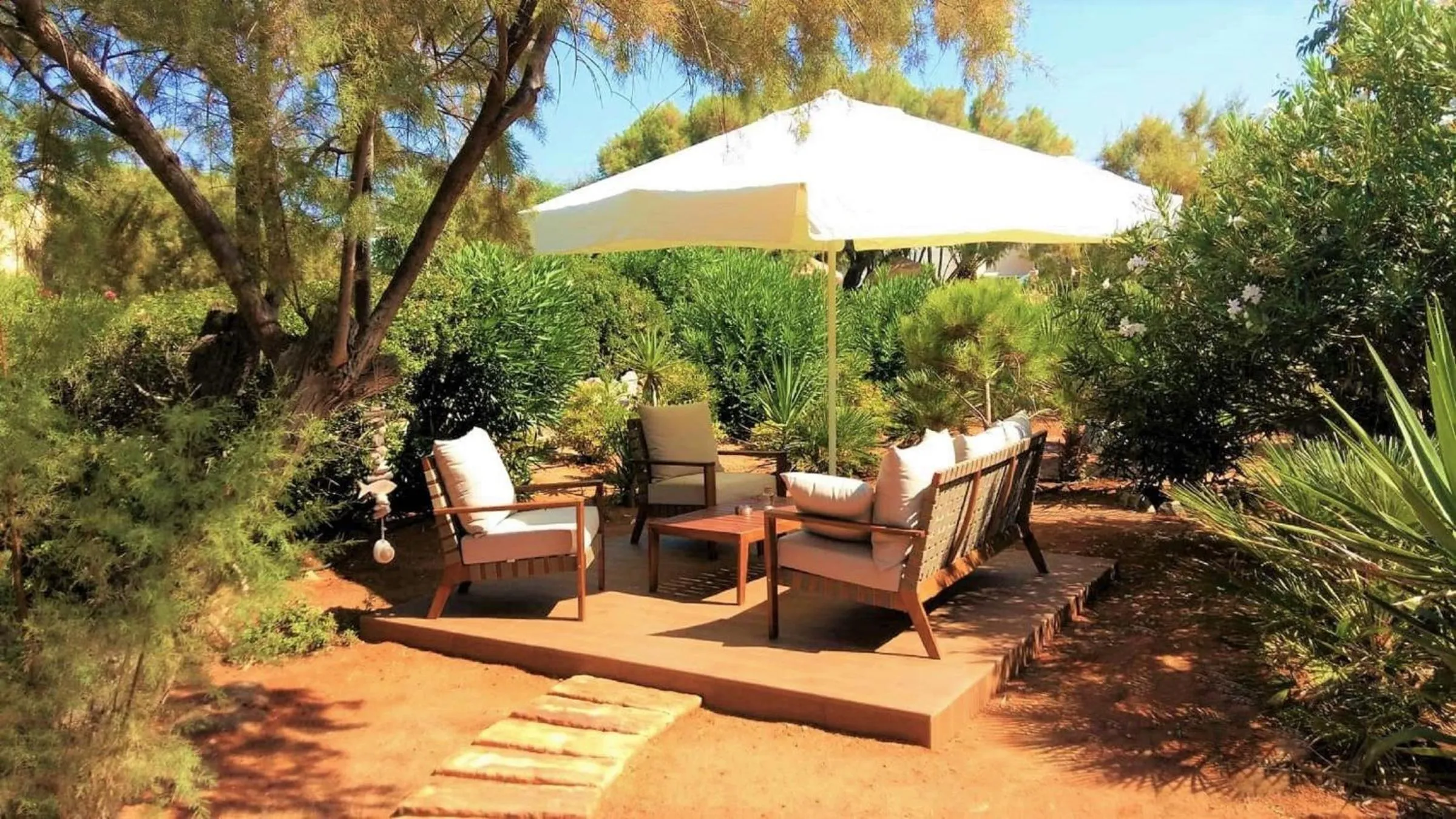 Garden in Zorbas Beach Village Hotel