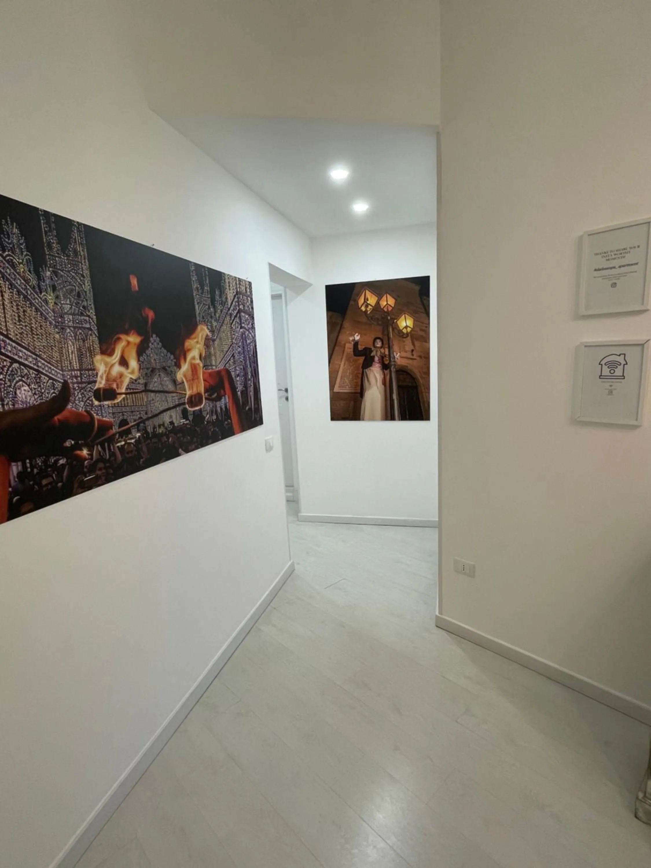 Decorative detail in Dai tre santi