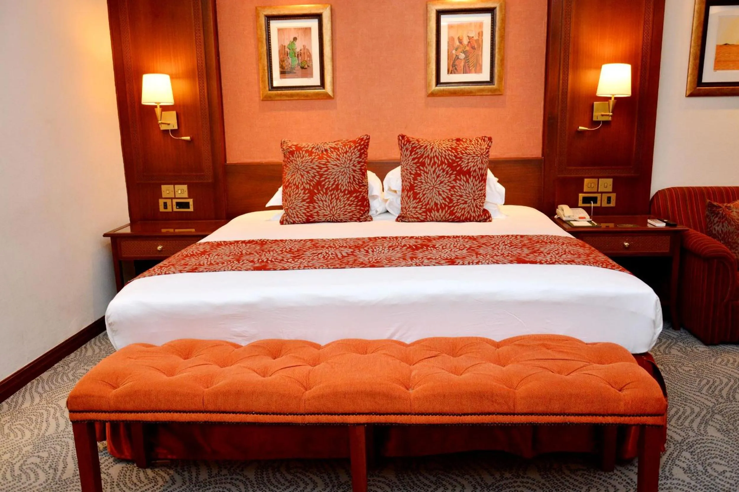 Bedroom, Bed in Kampala Serena Hotel