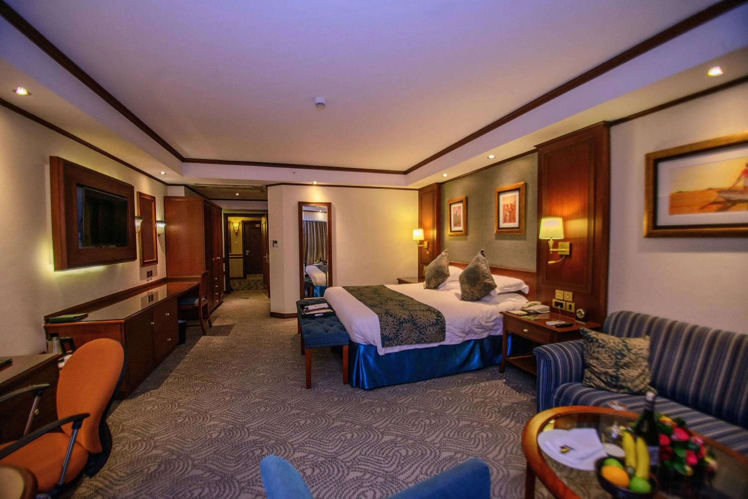 Superior Deluxe Room in Kampala Serena Hotel